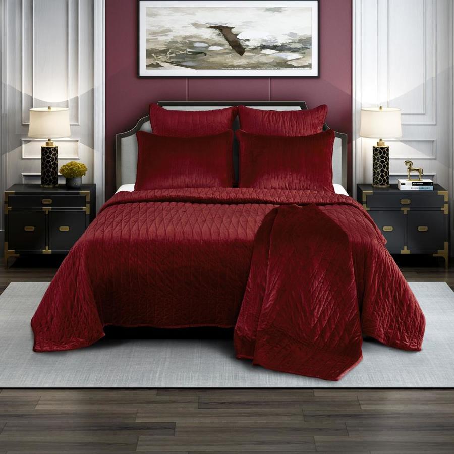 Brielle Home Velvet Diamond 3 Piece Red King California King Quilt Set In The Bedding Sets Department At Lowes Com