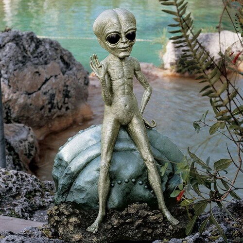 Design Toscano 21.5in H Roswell The Alien Garden Statue in the Garden