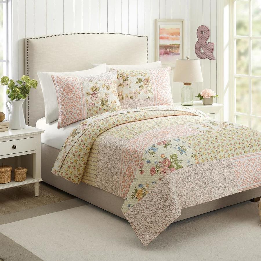 Mary Jane's Home Sweet Blooms Quilt- Full/Queen in the Bedding Sets ...