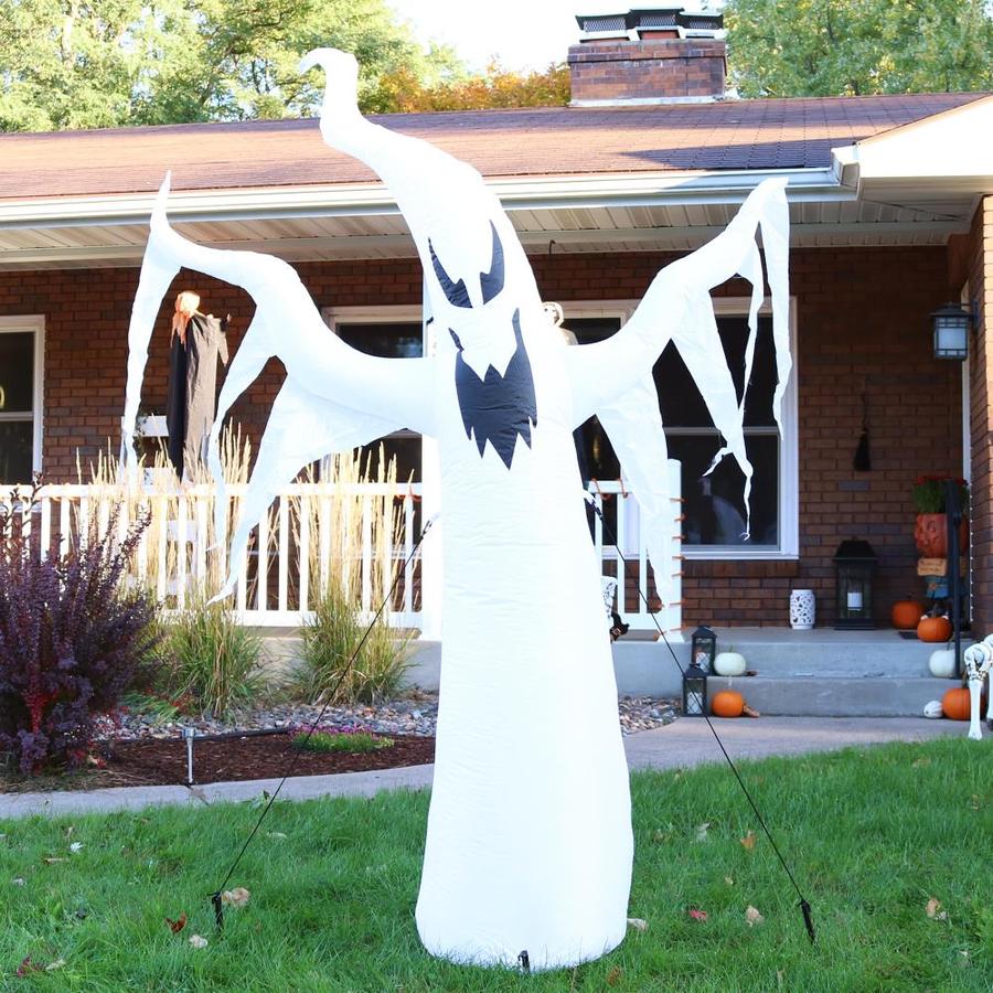 Sunnydaze Decor Diabolical Ghost Outdoor Inflatable Decoration in the ...