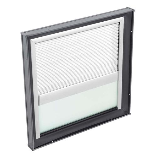 VELUX 30.5-in x 30.5-in Manual Skylight Light-Filtering ...