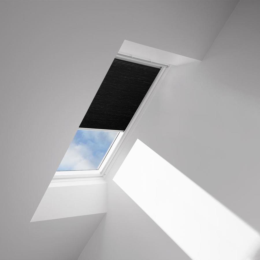 VELUX 27.2-in x 35.1-in Manual Skylight Room Darkening Blind for Velux ...