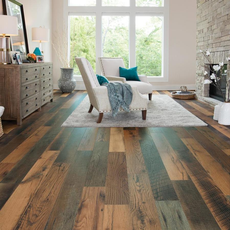 Reclaimed wood laminate flooring