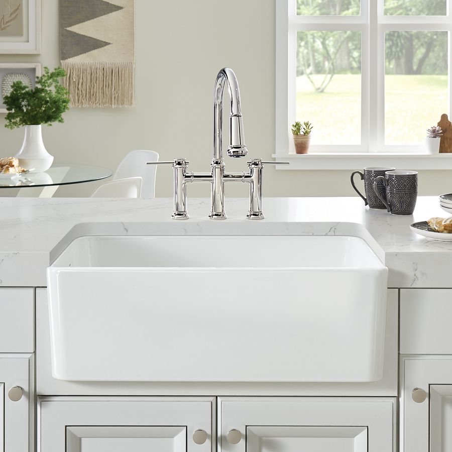 BLANCO Cerana Farmhouse Apron Front 29.5in x 19.19in White Single Bowl Kitchen Sink in the