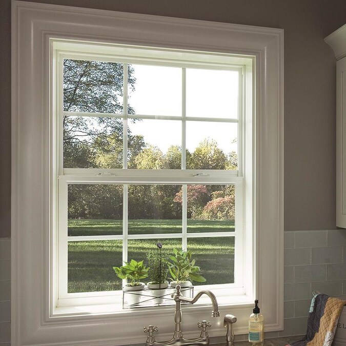 ThermaStar by Pella Single Hung Window (Rough Opening 32in x 48in; Actual 31in x 47in) in