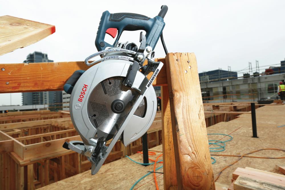 Bosch 15 Amp 7 in Worm Drive Corded Circular Saw at Lowes