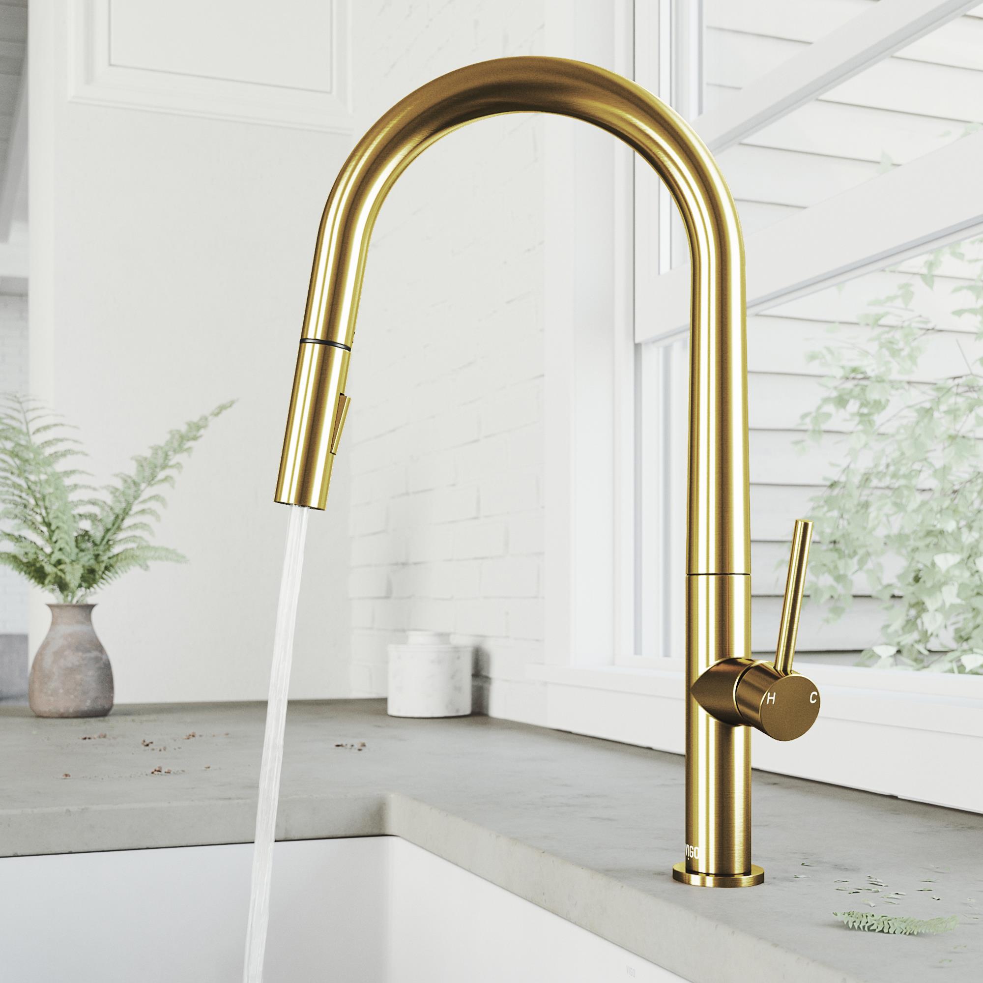 VIGO Greenwich Matte Brushed Gold Single Handle Pull-down Kitchen ...