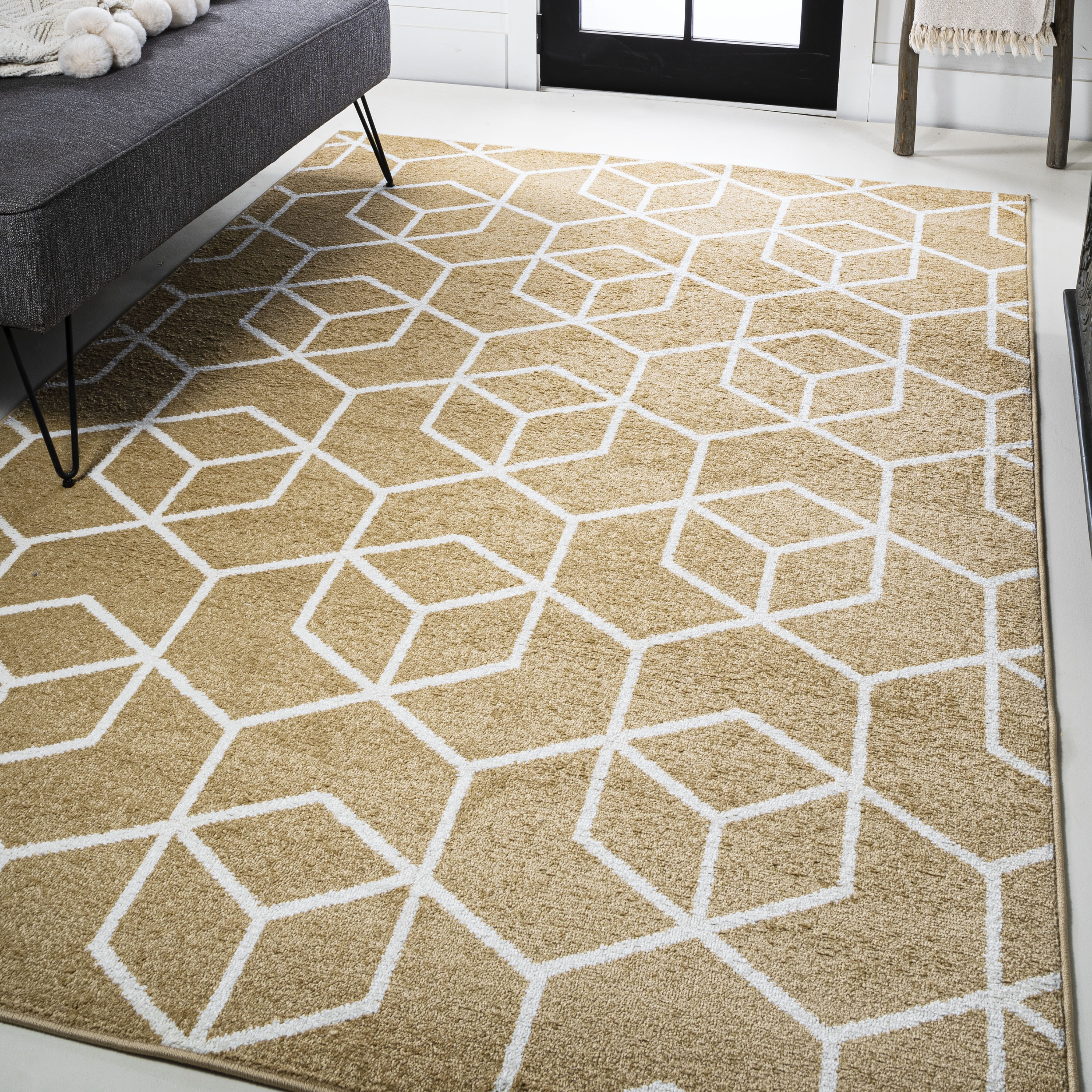 JONATHAN  Y SEU101E-5 SUPERSOFT Tumbling Blocks 5 x 8 (ft) Loomed Polypropylene Gold/White Rectangular Indoor Geometric Mid-Century Modern Area rug