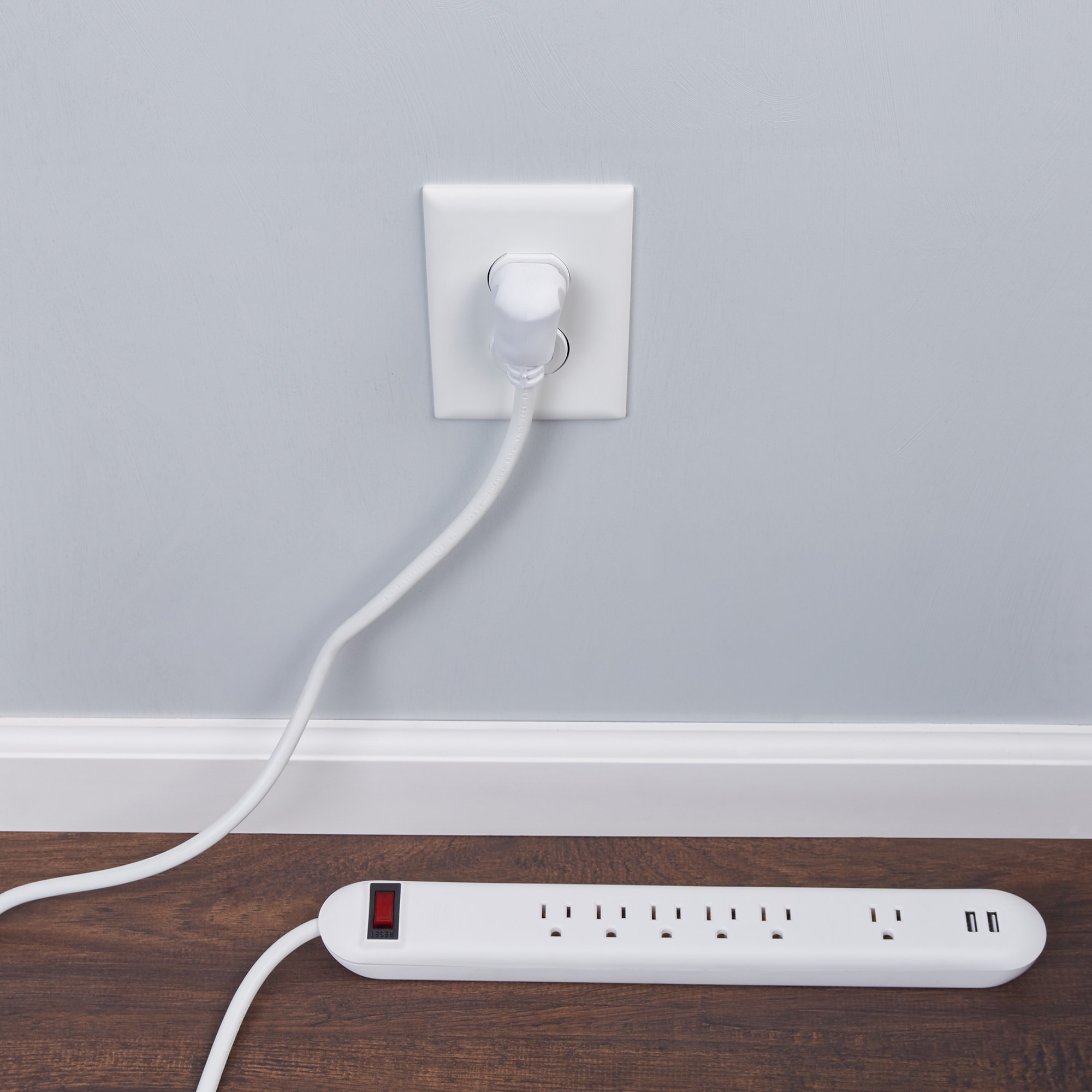 Woods 6-Outlet 3' Cord Surge Protector - Midwest Technology Products