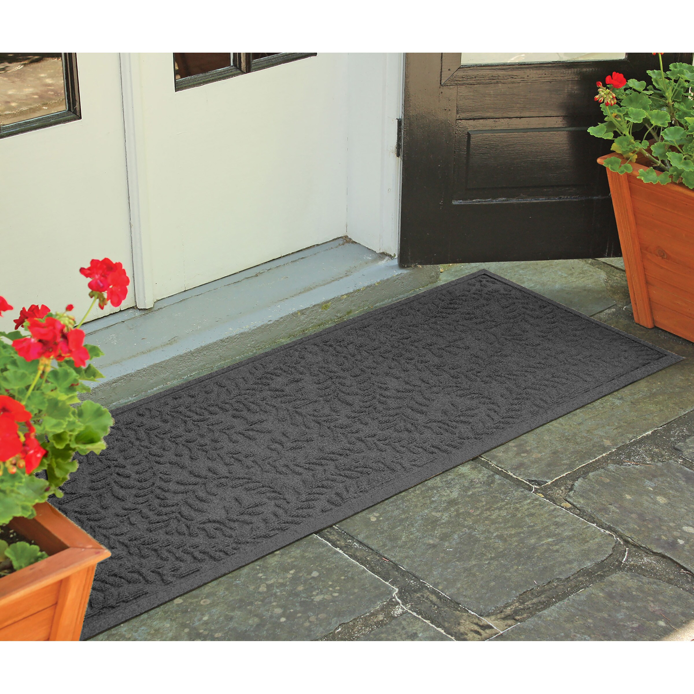 Eco-Friendly Swirl Branches Charcoal Polypropylene Outdoor Runner Mat 22x60