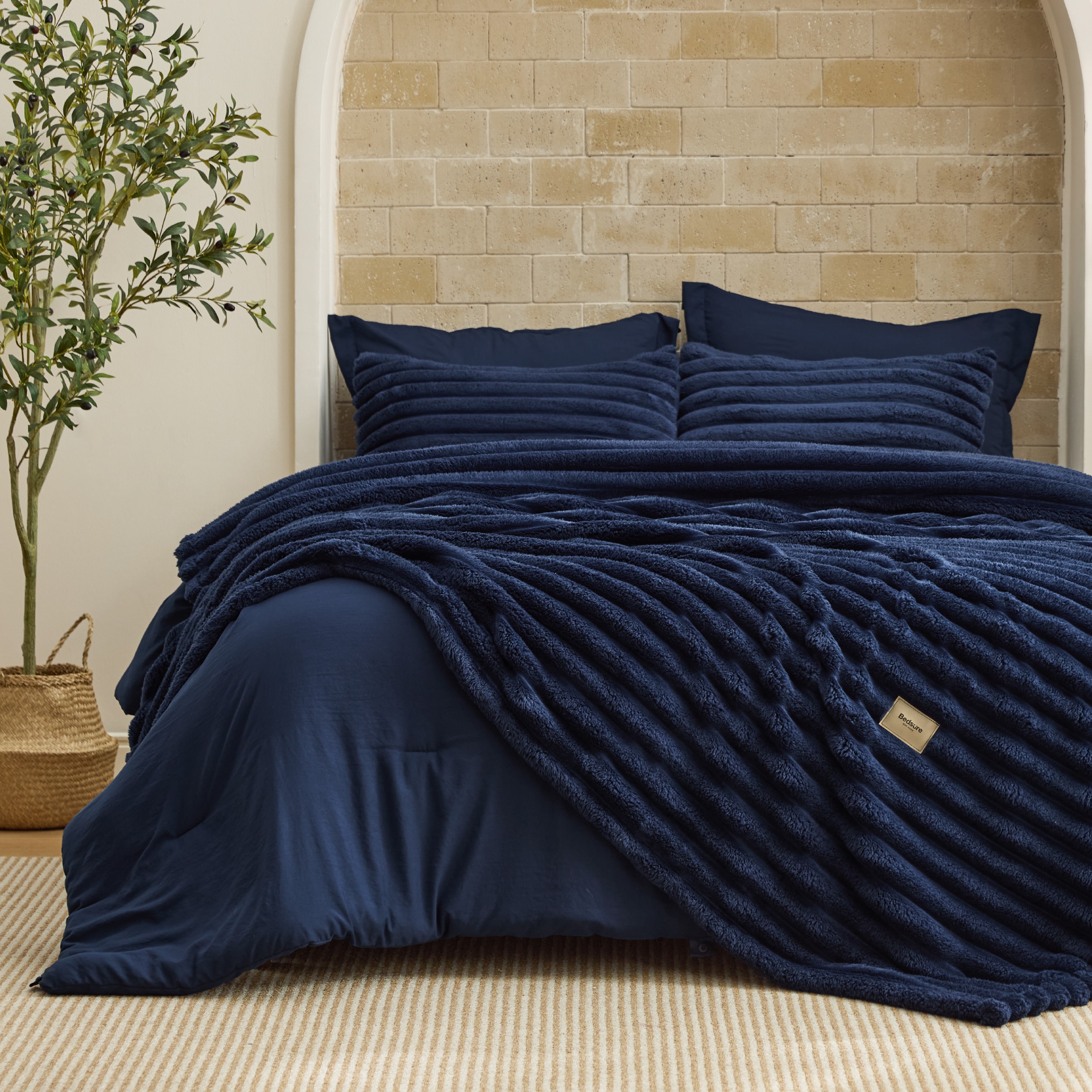 Bedsure 82x86 Full 6-Piece Blue 2 in 1 Comforter With Blanket Set