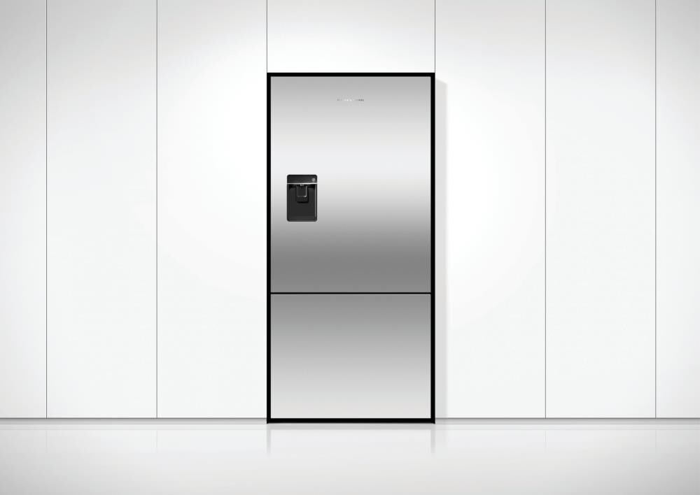 Fisher & Paykel RF170BLPUX6 N Bottom-Freezer-Refrigerators - View #3