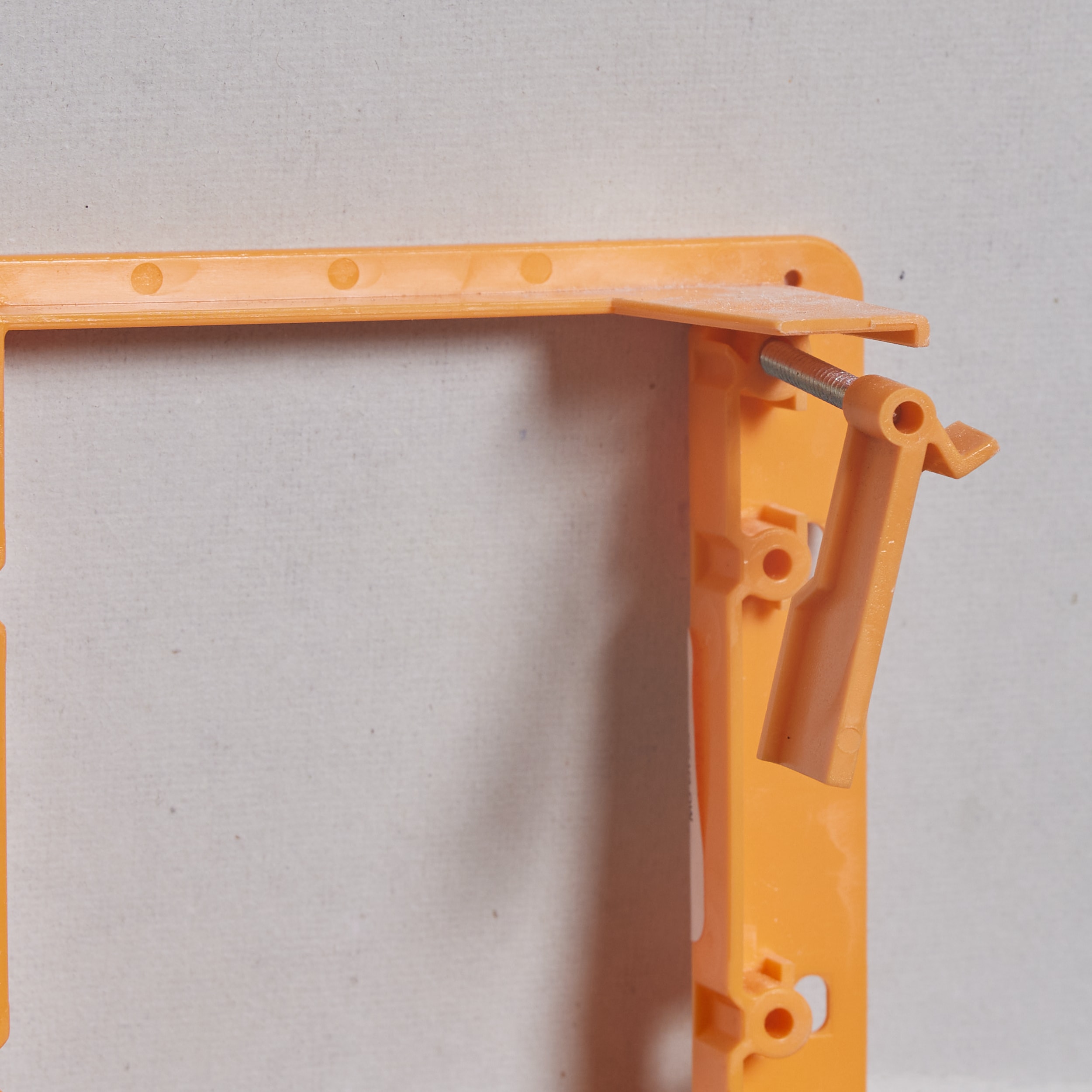 CANTEX 2-Gang Orange Plastic New Work Interior Wall Electrical Box Mounting  Bracket in the Electrical Box Mounting Brackets department at