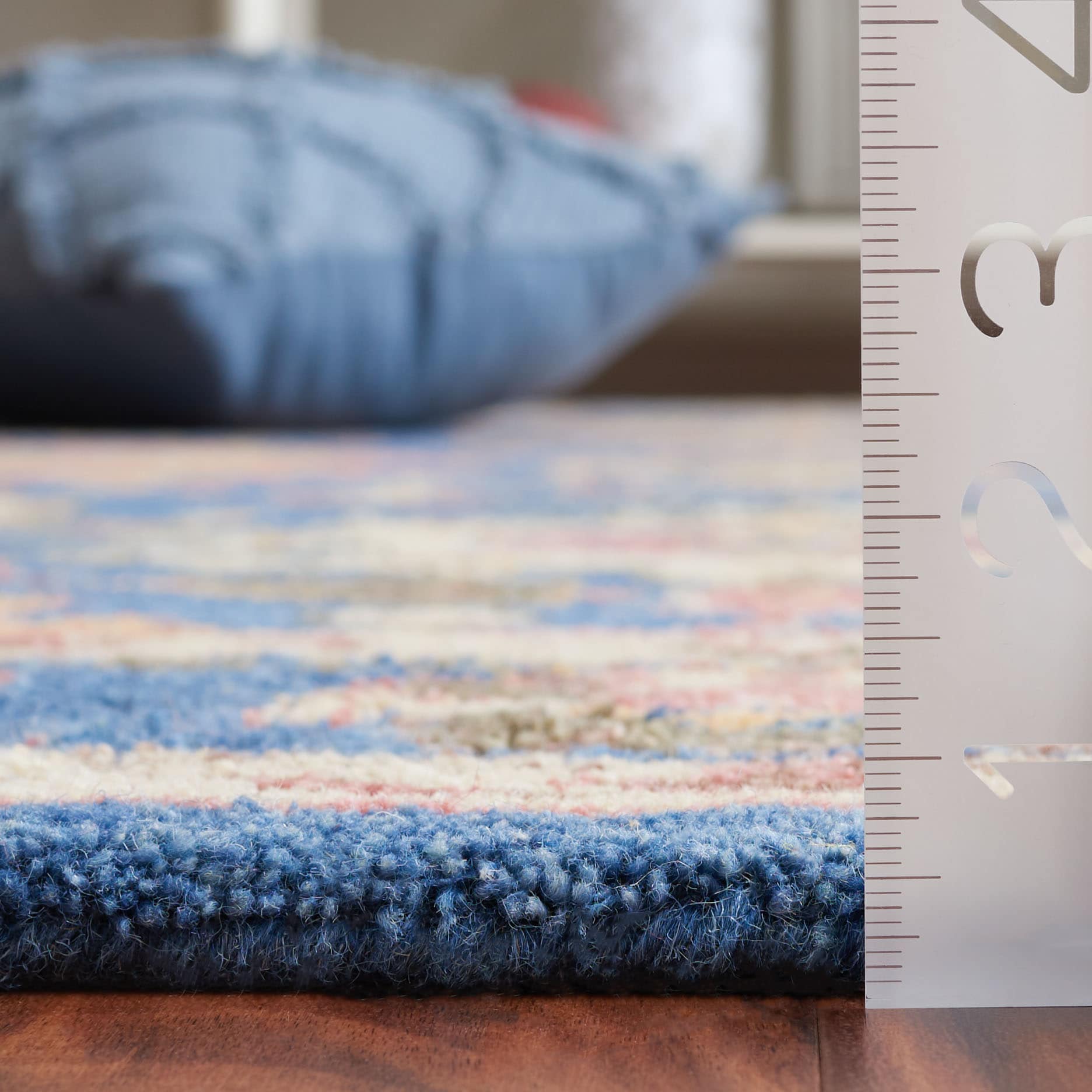 Safavieh AT511N-4 rugs - View #5