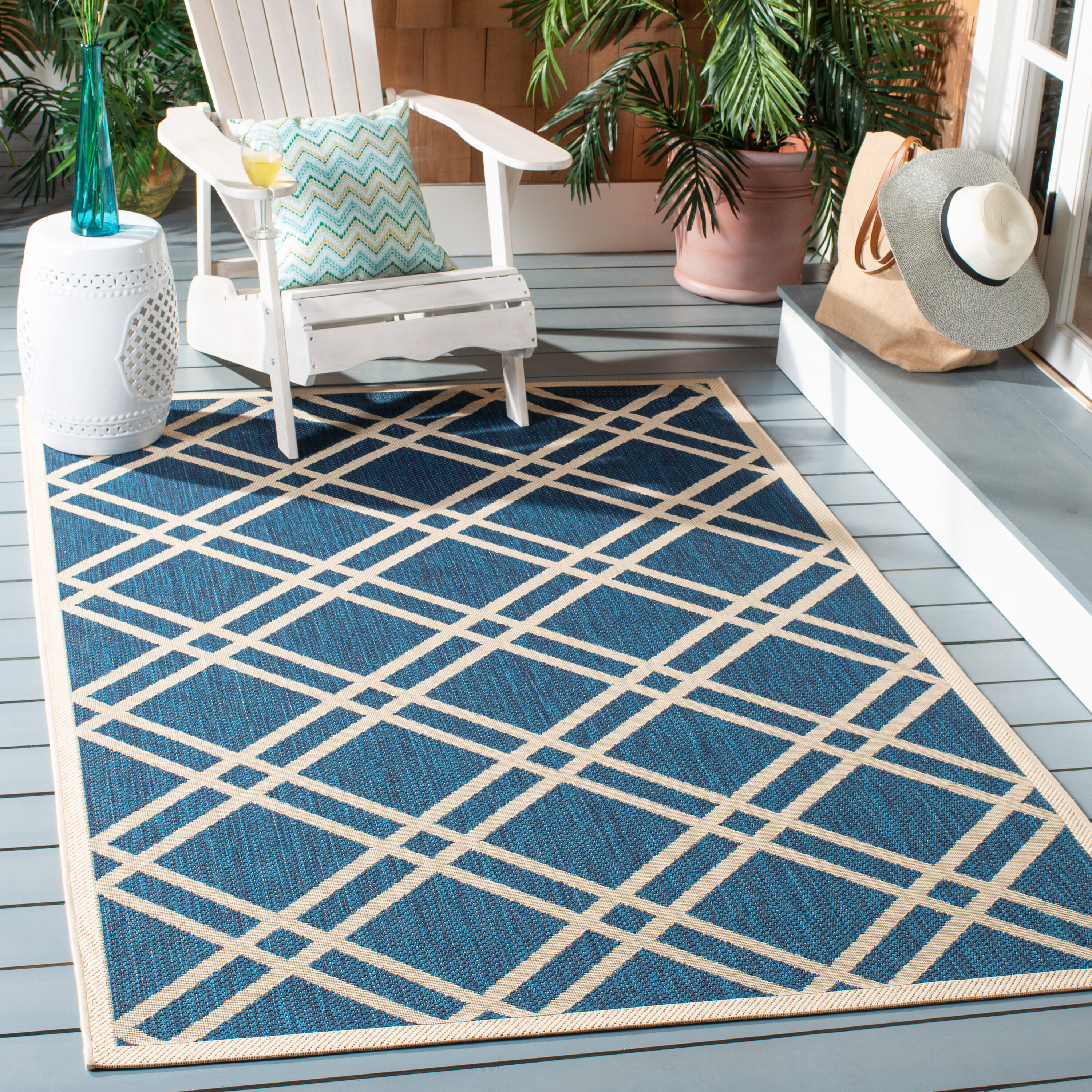 Courtyard 7 x 10 (ft) Loomed Polypropylene Navy/Beige Rectangular Indoor Geometric Mid-Century Modern Professionally Clean Only Area rug