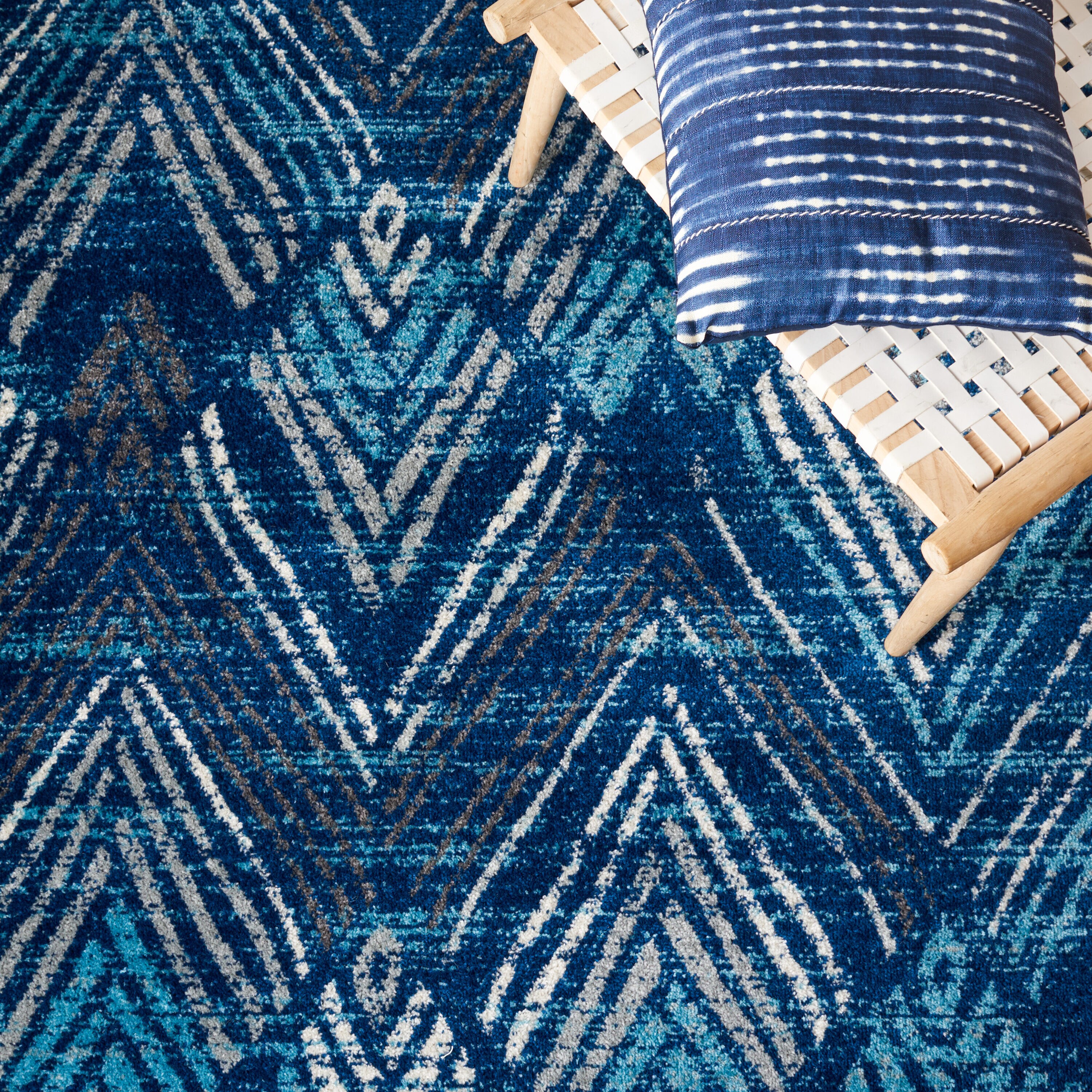 Safavieh AMS110N-4 rugs - View #7