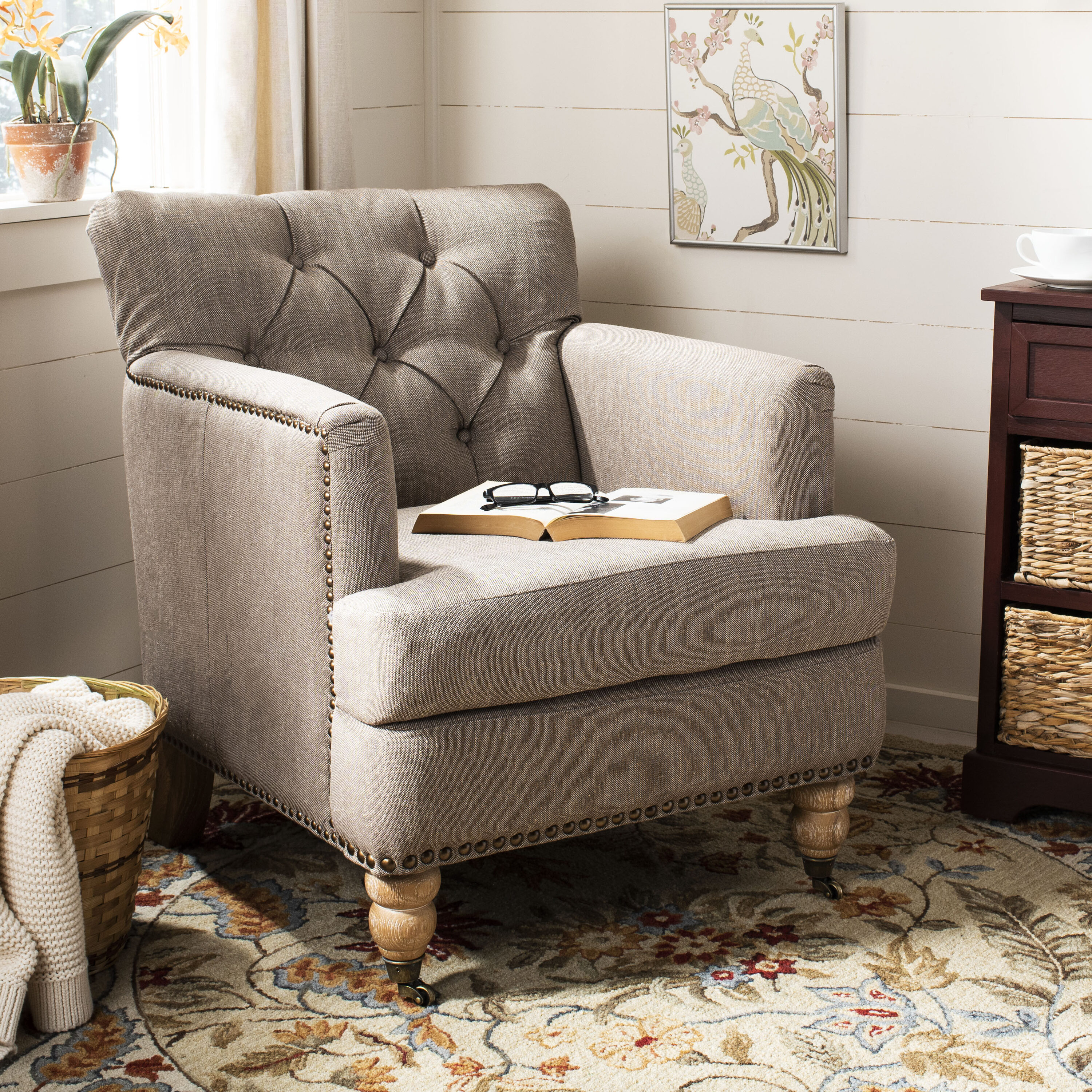 Safavieh HK141A-4R rugs - View #3