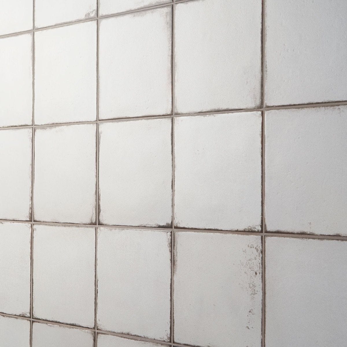 Aroma White 7.5 in. x 7.5 in. Matte Resin Wall Mount Corner Shelf Tile