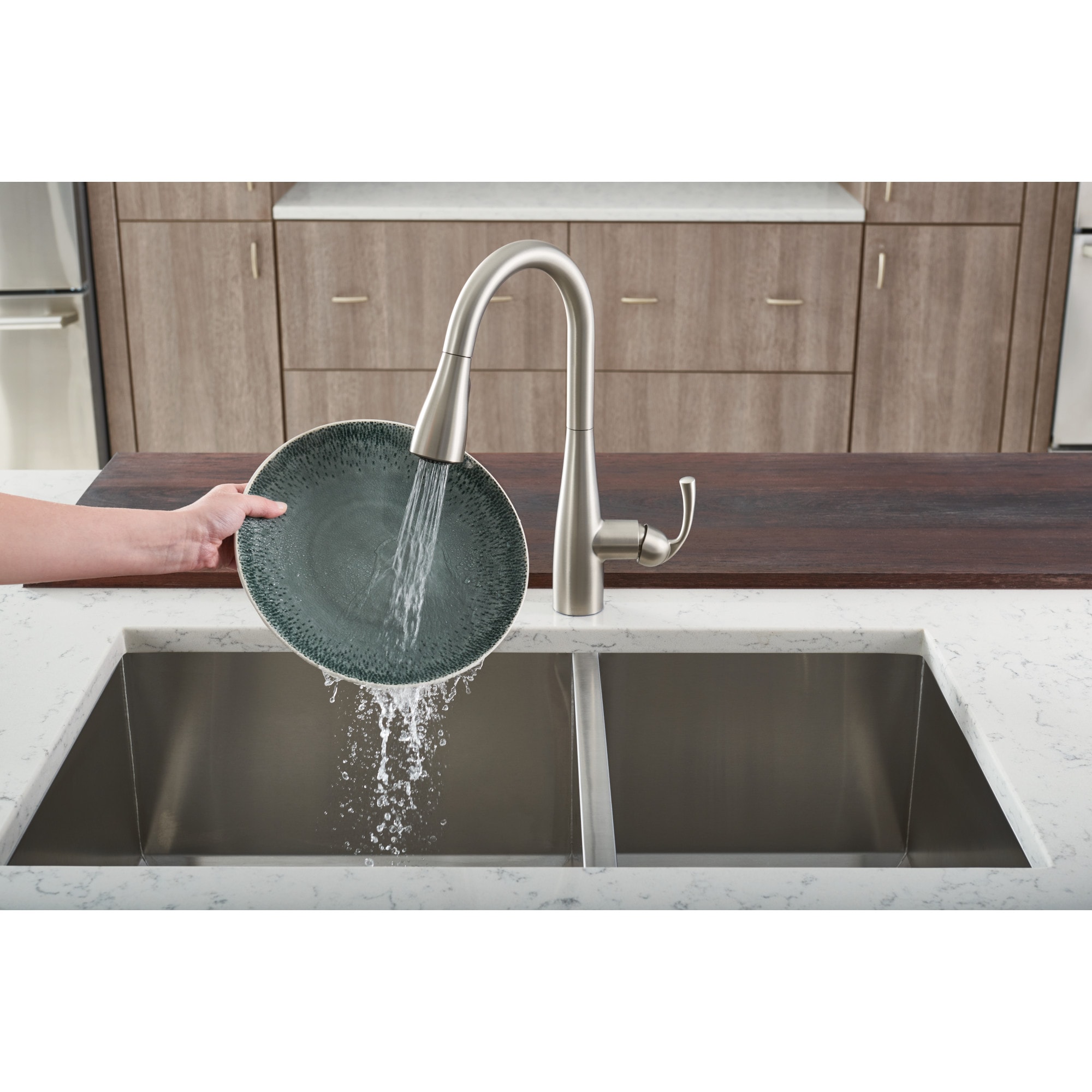 Moen Essie Spot Resist Stainless Single Handle Pull-down Kitchen