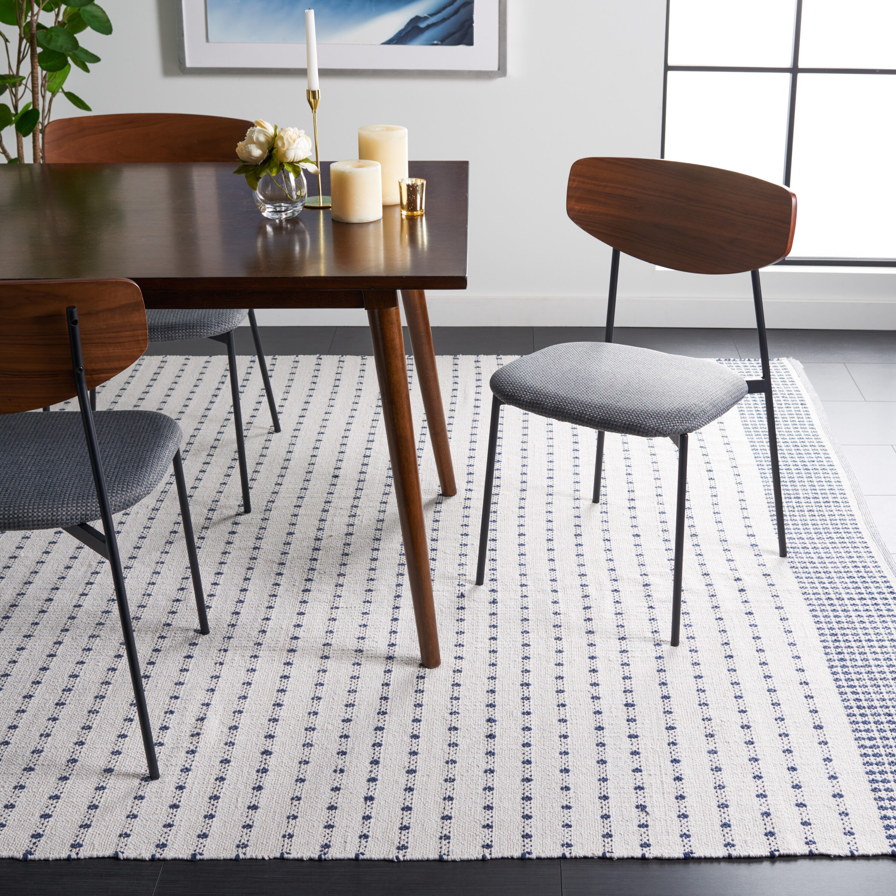  Montauk 714 Navy/Ivory Contemporary 6ft x 9ft Medium Rectangle Rug