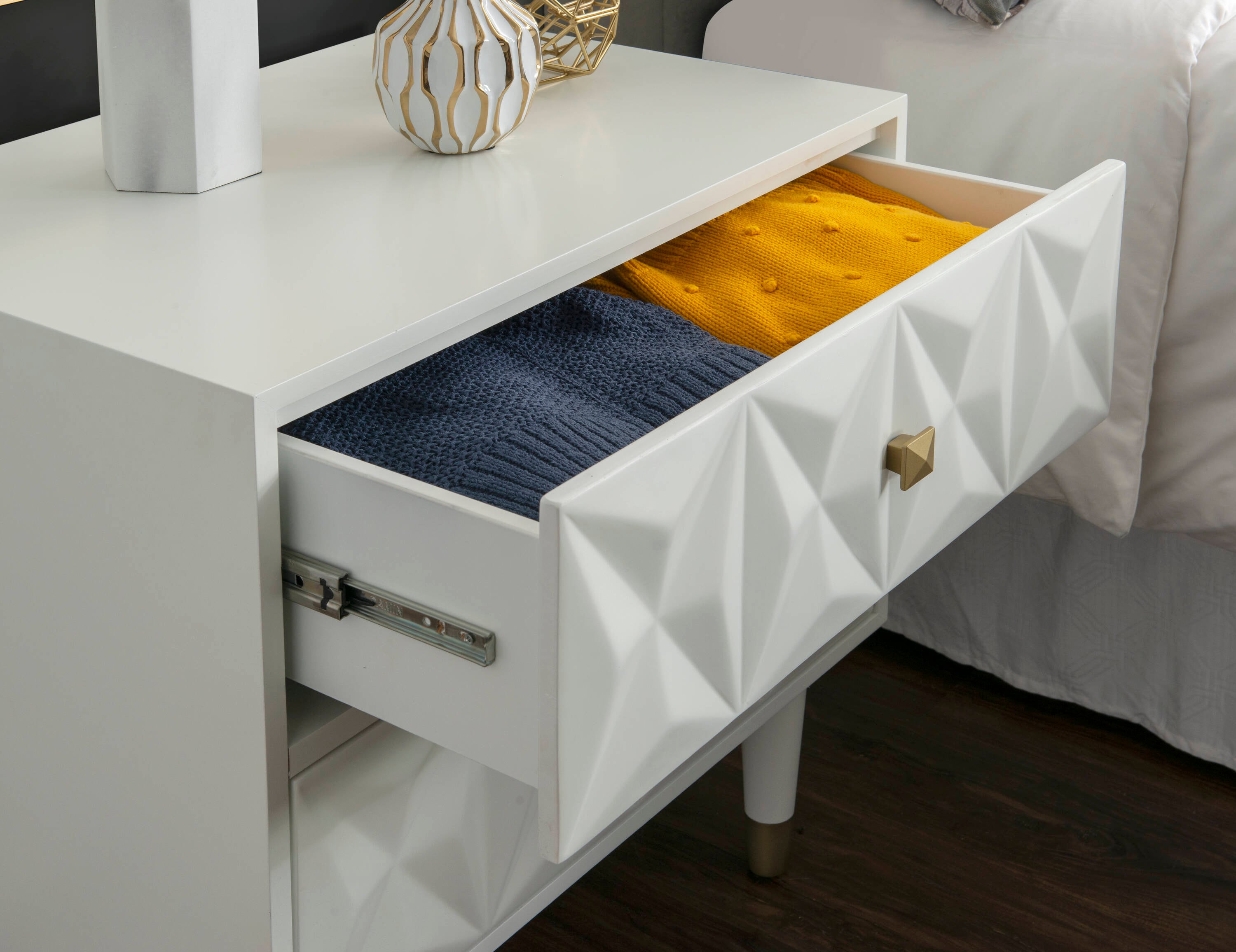 Linon BD53WHT01AS End-Tables - View #11
