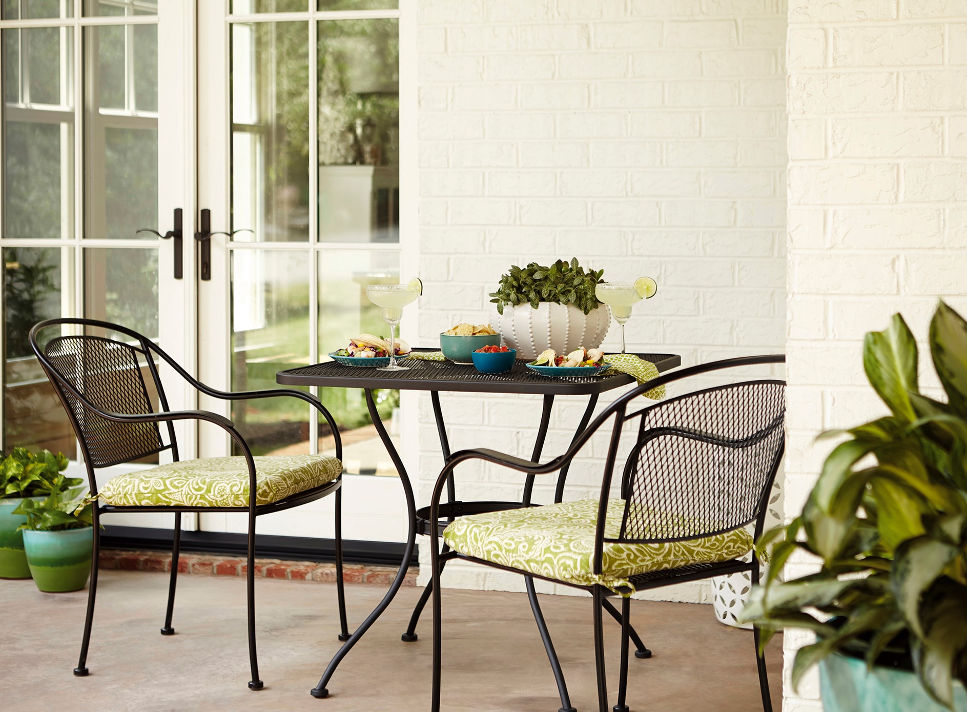 Davenport best sale patio chairs