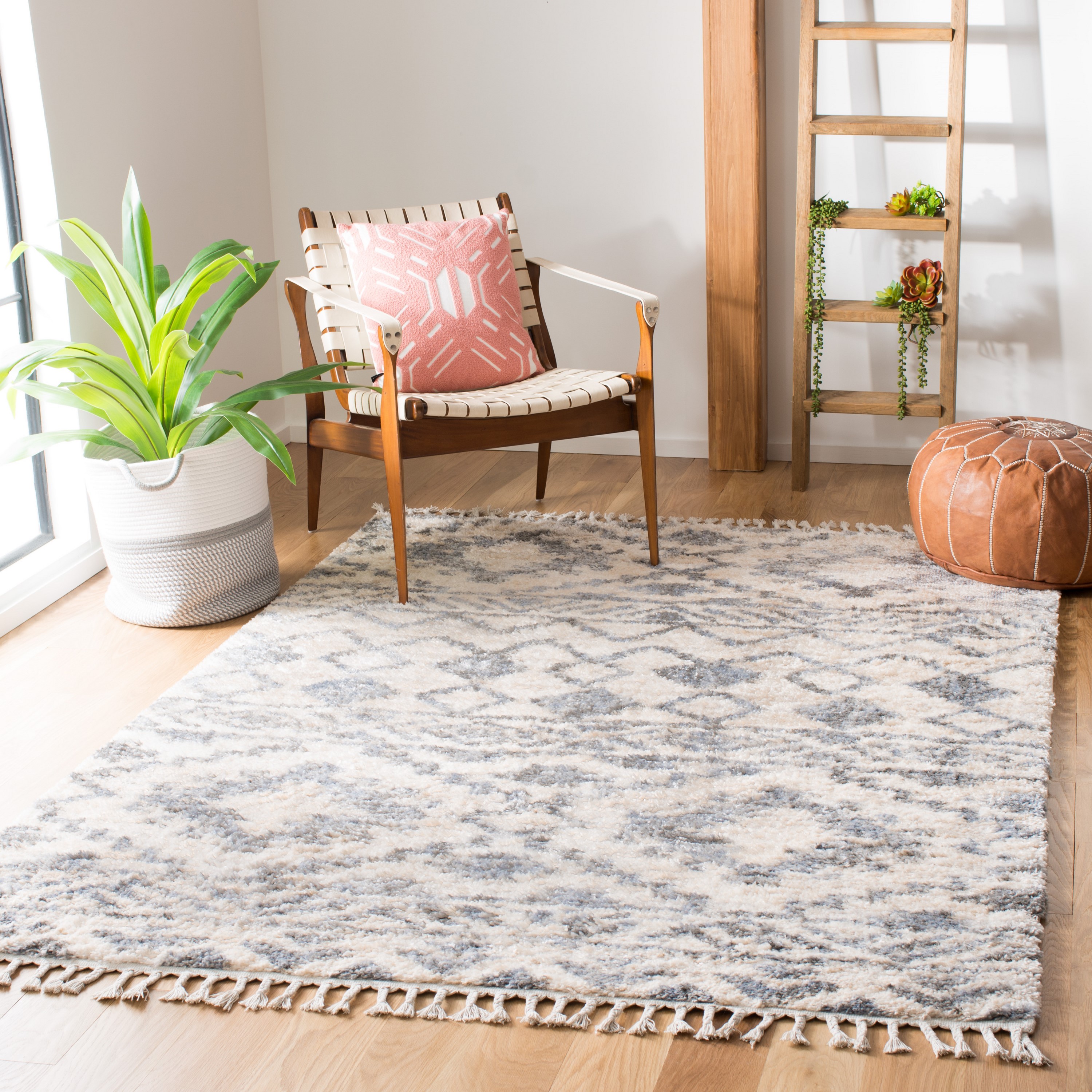 Safavieh BFG606A-10 Berber Fringe Carlota Shag 10 x 14 (ft) Loomed Polypropylene Cream/Navy Rectangular Indoor Abstract Bohemian/Eclectic Area rug