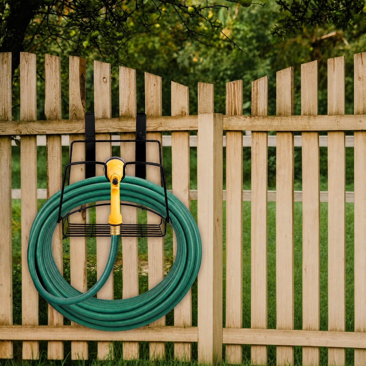 Etokfoks Wall Mounted Garden Fence Hose Holder with Storage Basket ...