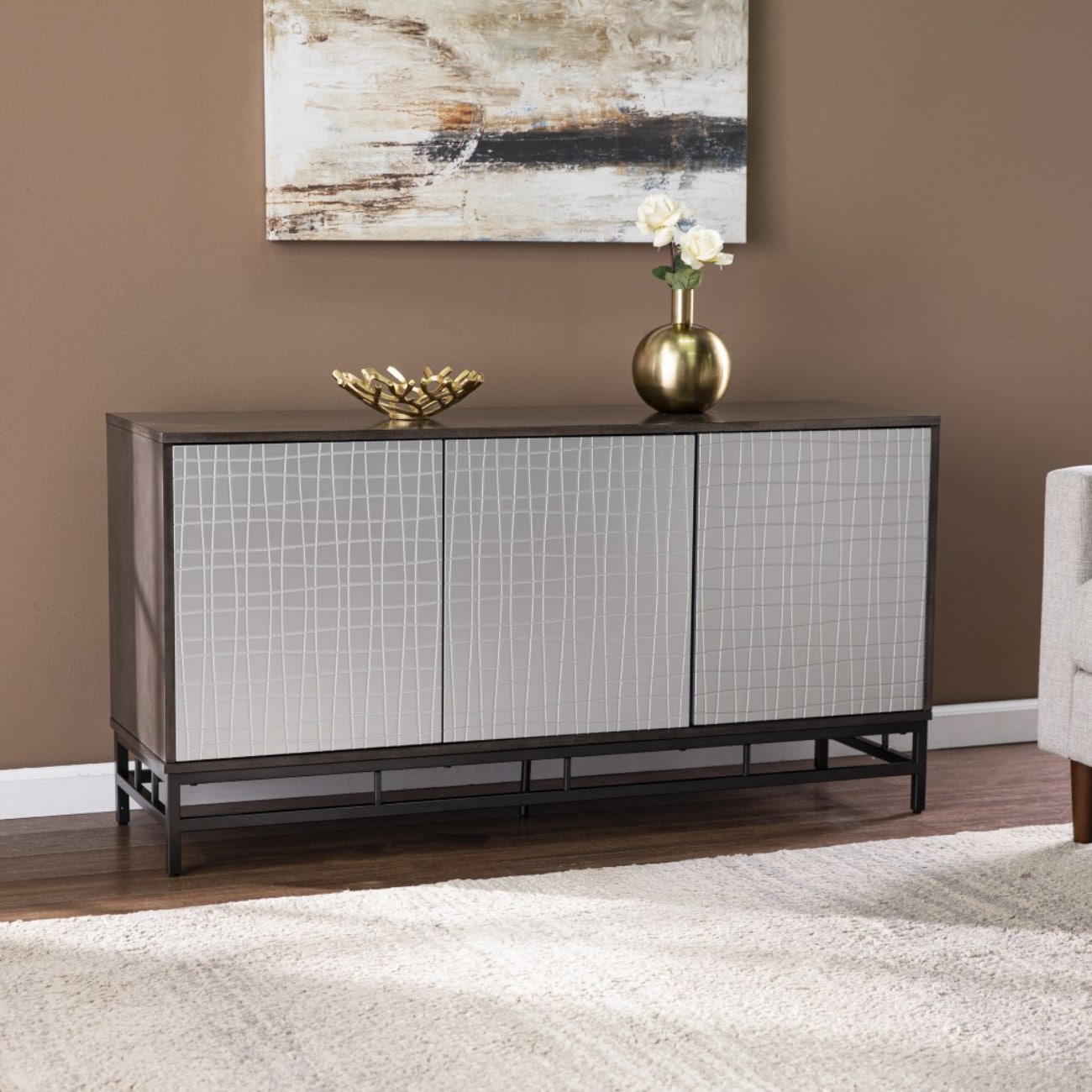 HomeRoots 4000401694 Contemporary/Modern Silver Sideboard