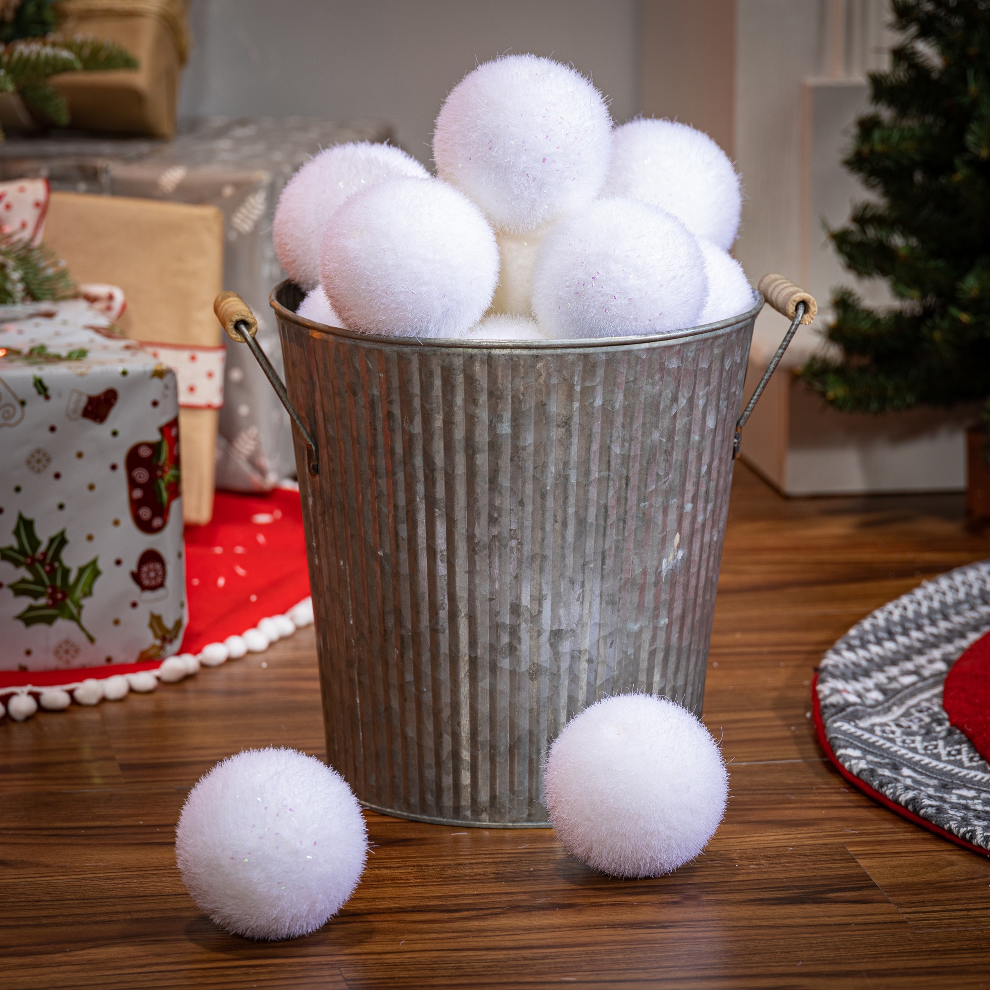 Buy Indoor Snowballs Christmas Decorations 16 Pk - FabFinds