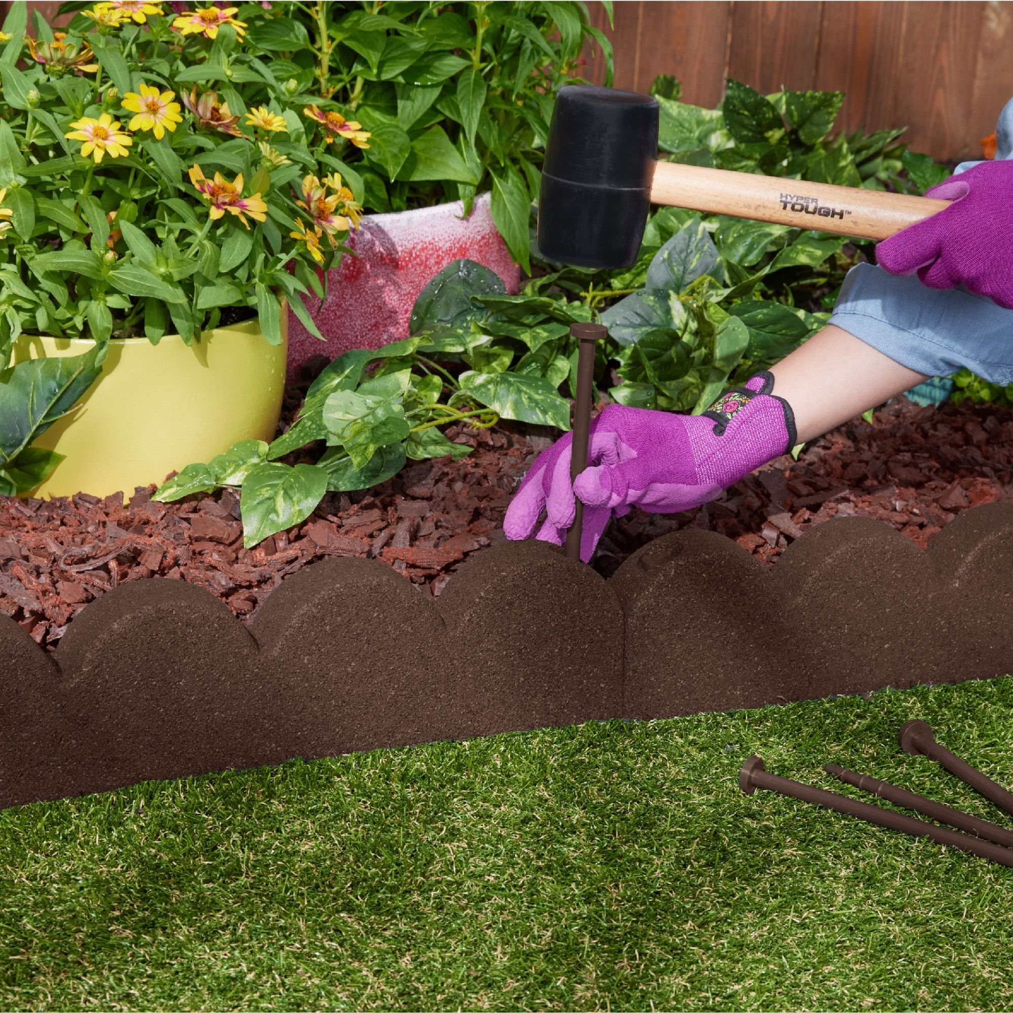 Rubberific 4-ft x 4-in SmartLoc Scallop Brown Rubber Landscape Edging  Section