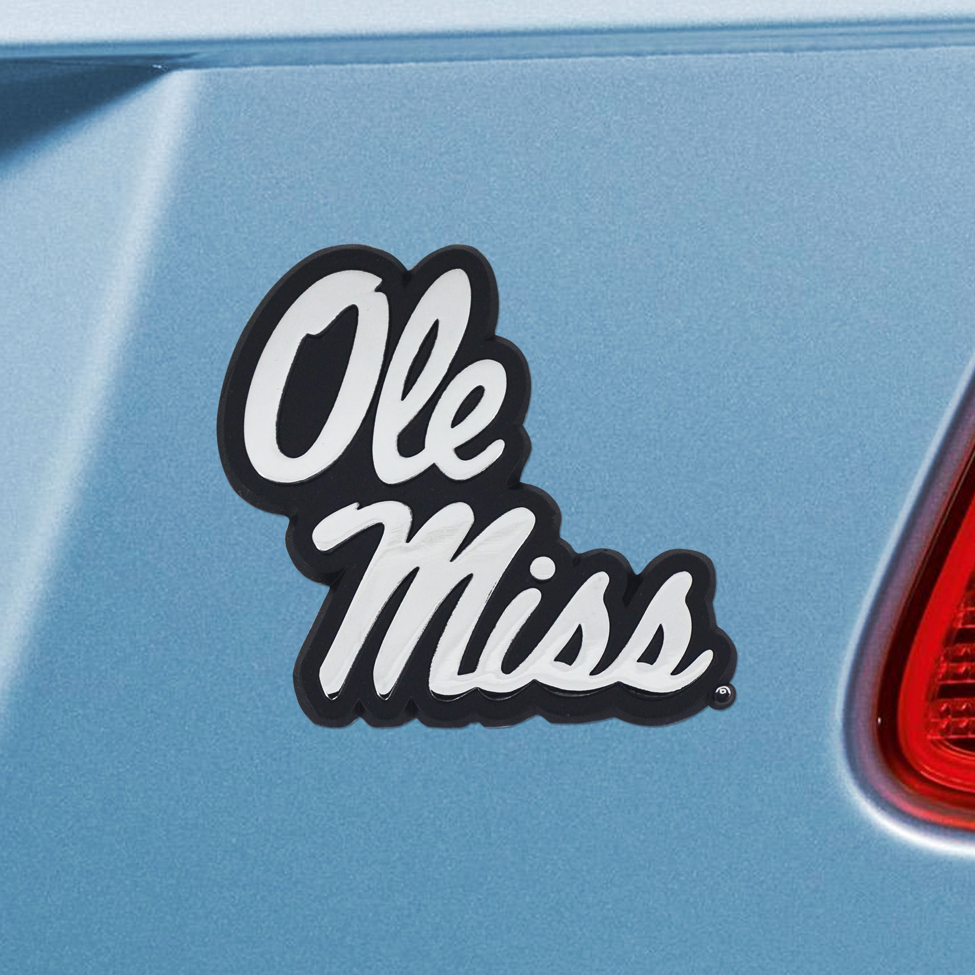 FANMATS Mississippi Rebels NCAA Chrome Emblem Metal Emblem In The ...