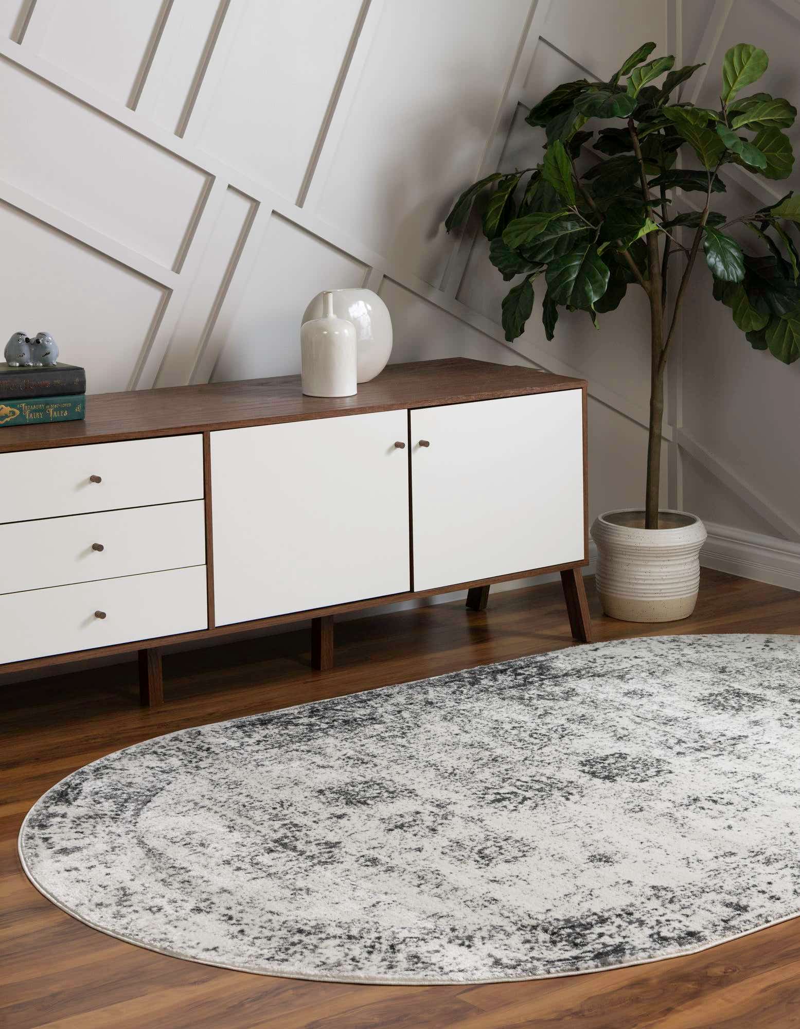 Unique Loom 3193402 Sofia 4 x 6 (ft) Loomed Polypropylene Gray Oval Indoor Floral Bohemian/Eclectic Area rug