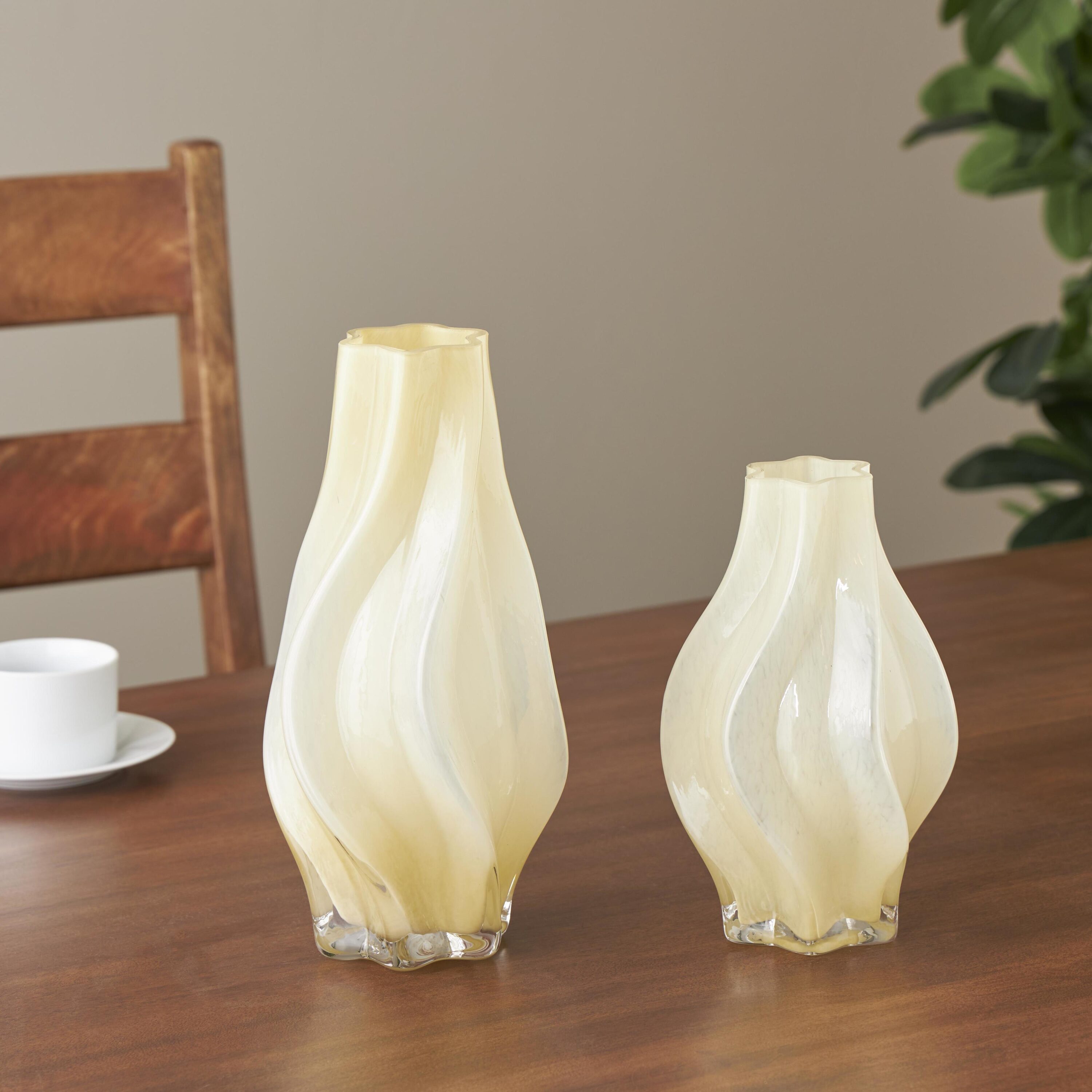 Grayson Lane 822560 2 -Pack Yellow Glass Modern Vase