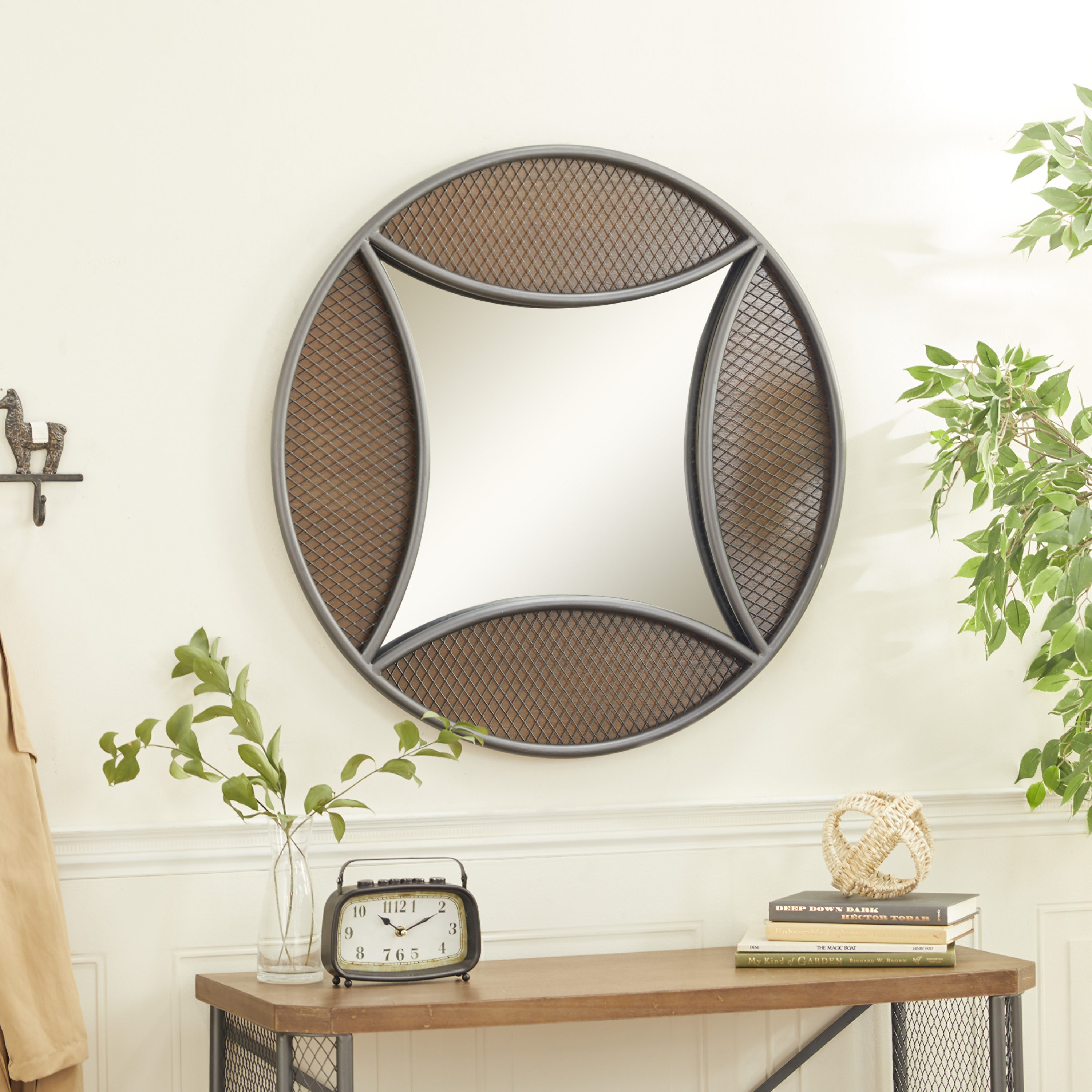Grayson Lane 68636 32-in W x 32-in H Round Brown Handmade with Netting Frame Framed Wall Mirror