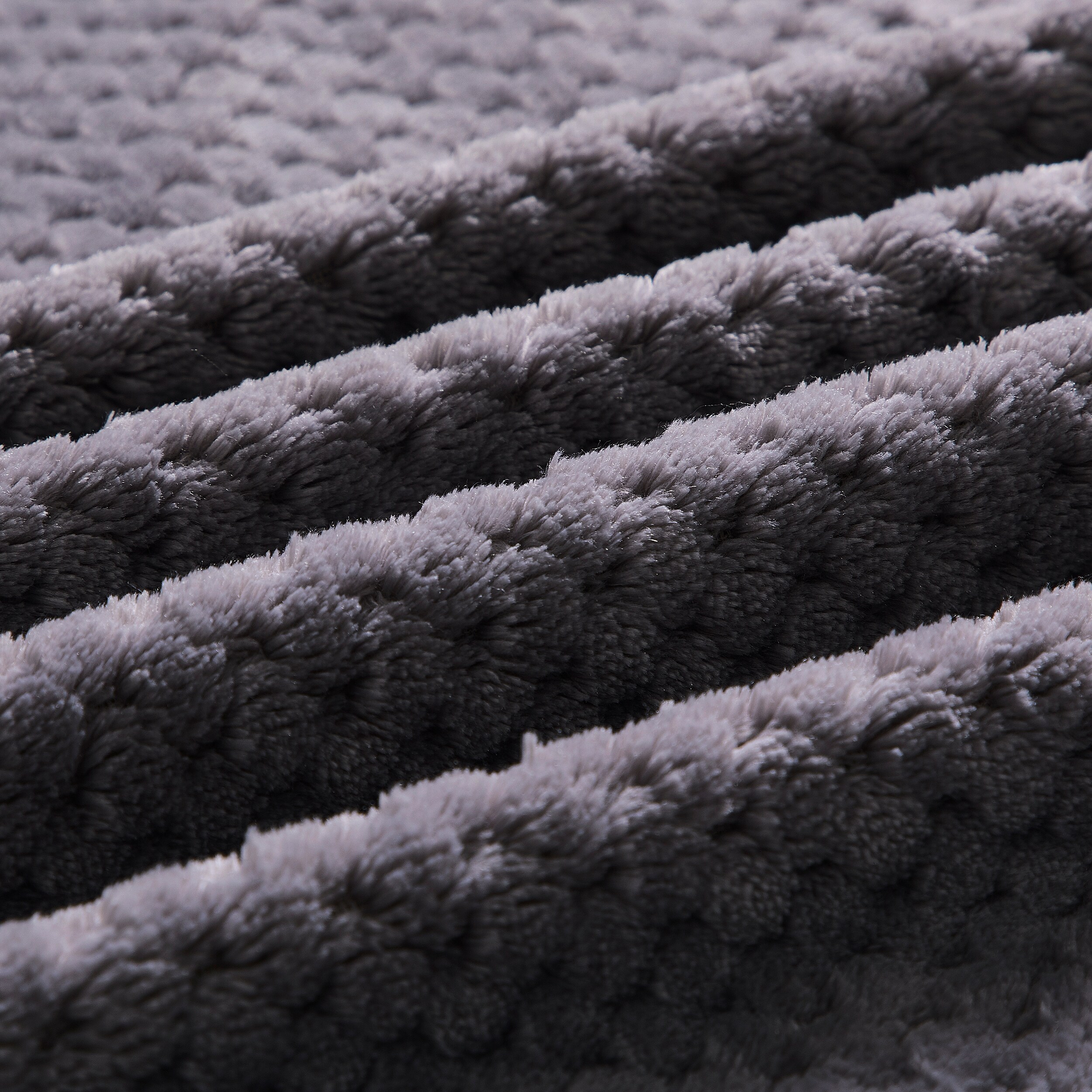 Thesis 00587 Blankets-And-Throws - View #7