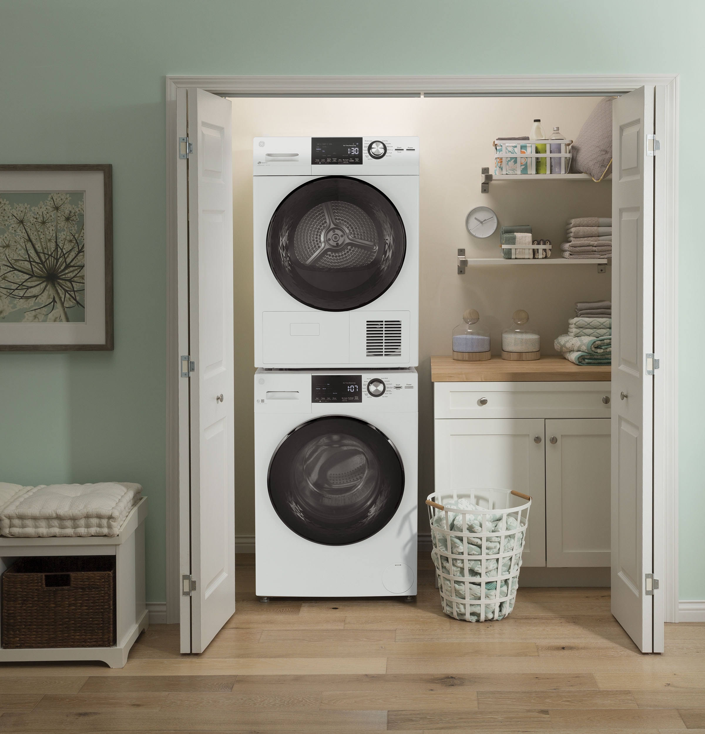 Small (<3.5 cu ft) Washers & Dryers at