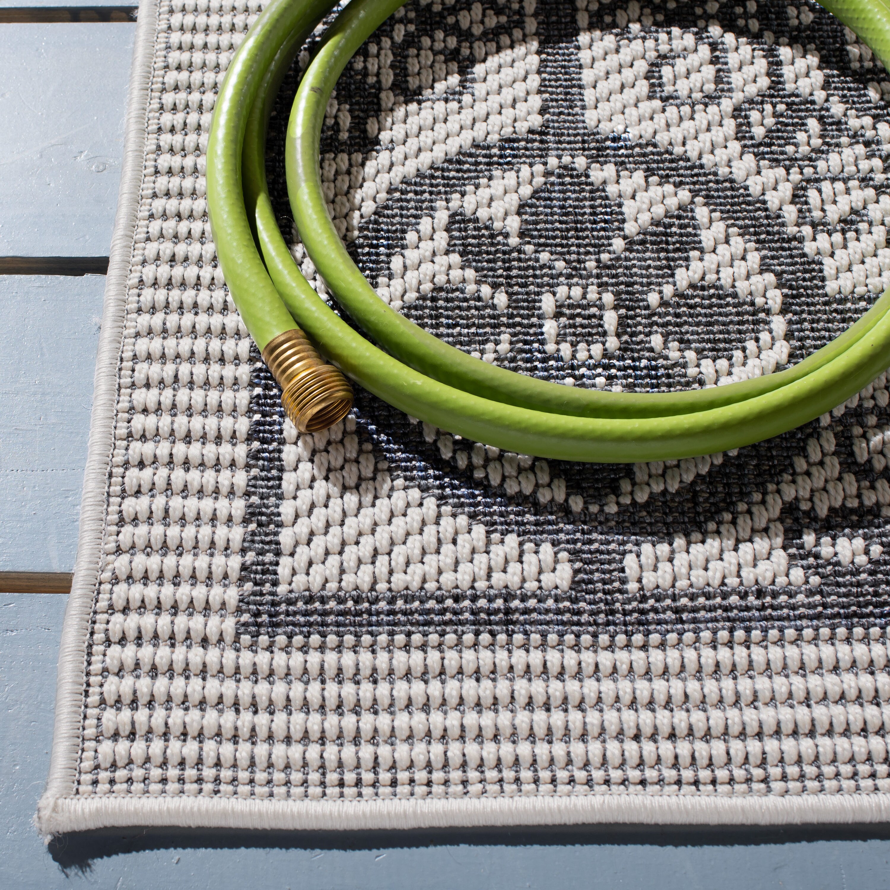 Safavieh BMU815A-7SQ rugs - View #3