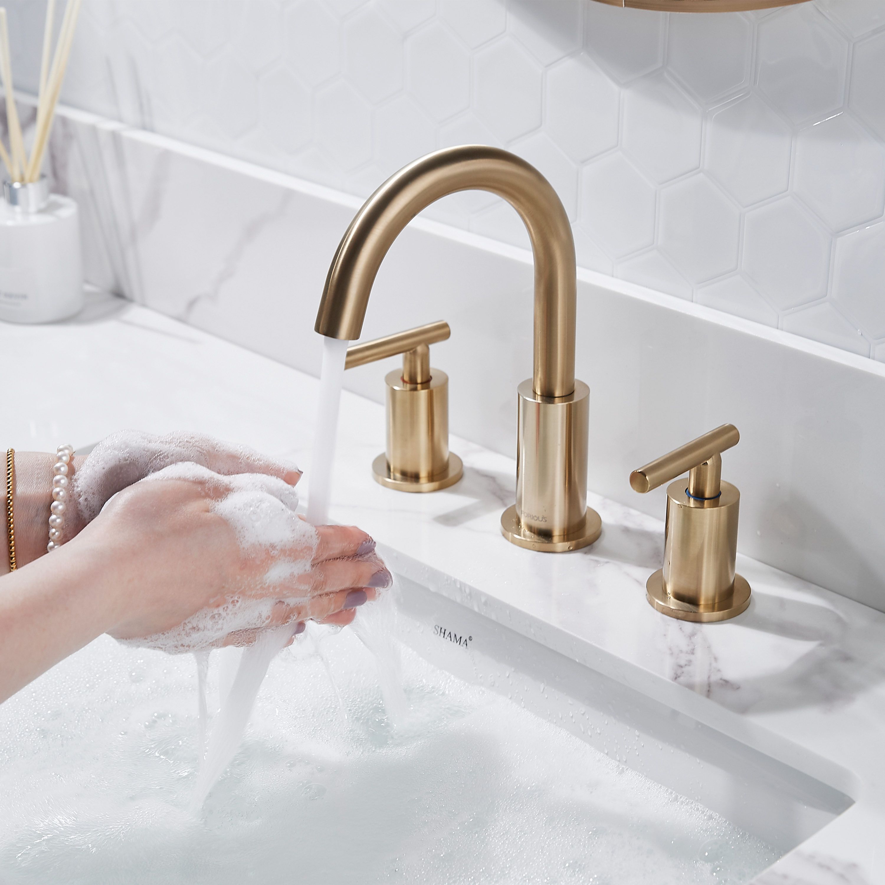 FORIOUS Bathroom Faucet Brushed Gold 2-handle 8-in centerset Swivel ...