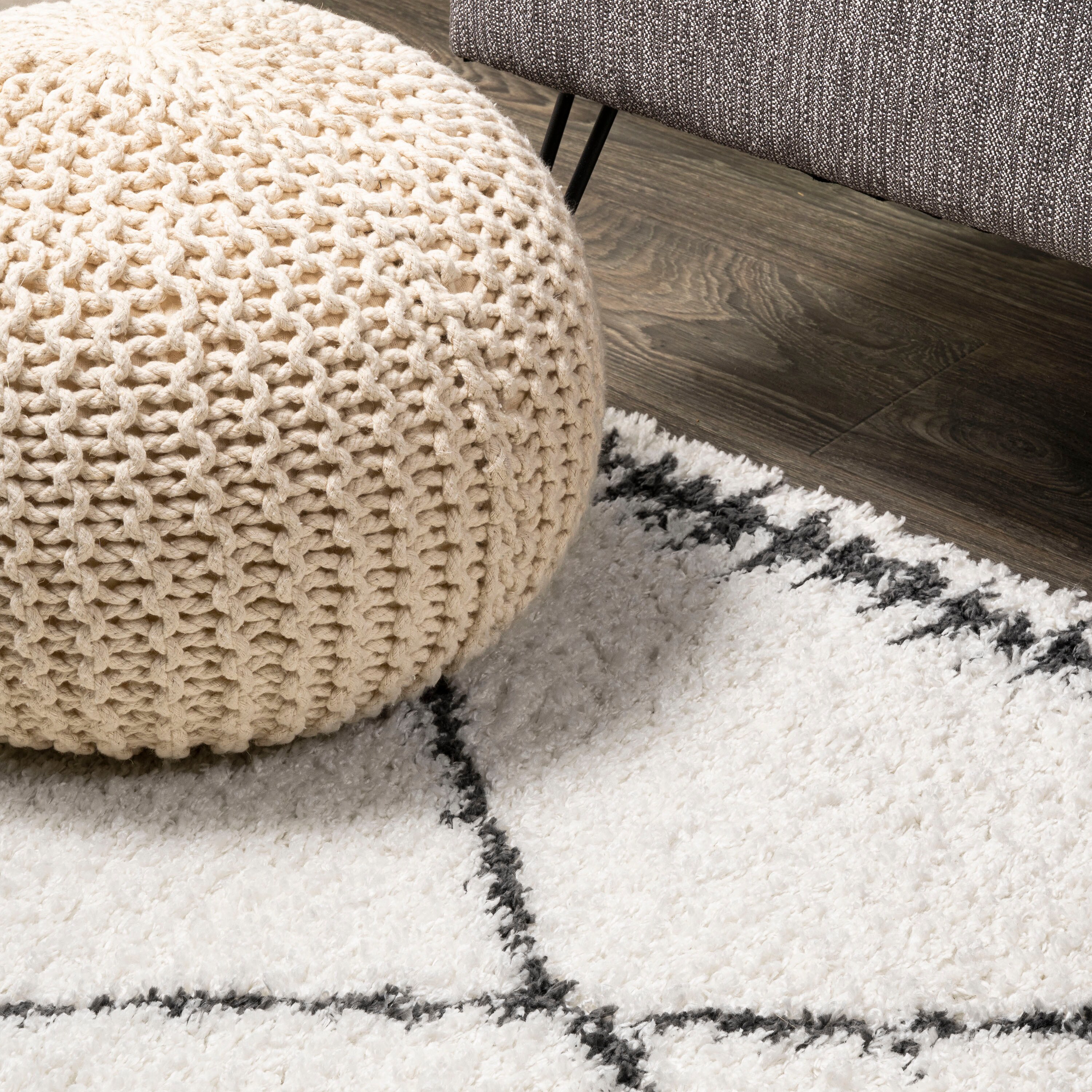 Calvia Reversible Black Diamond Shag Round Rug - 5ft