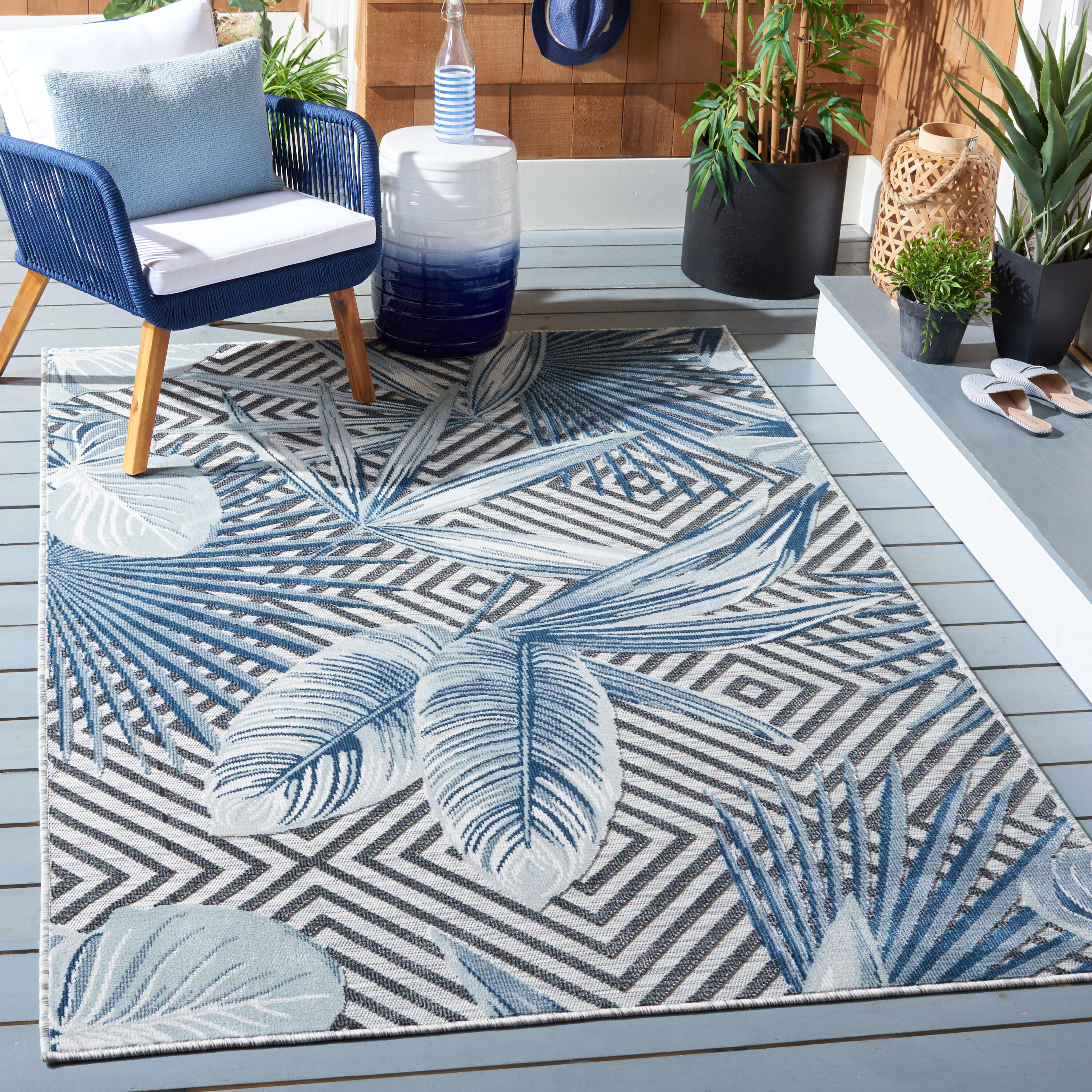 Safavieh CBN447N-6 Cabana 6 x 10 (ft) Loomed Synthetic Ivory/Navy Rectangular Indoor/Outdoor Floral Tropical Area rug