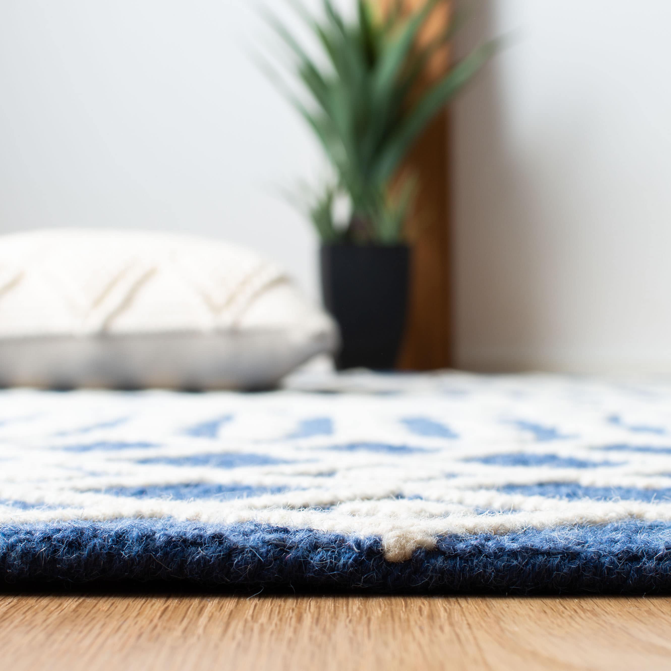 Safavieh BLM115N-9 rugs - View #4