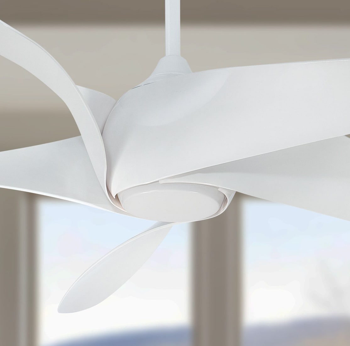 Minka Aire F905L-WH Artemis XL5 62-in Smart White with White Blades Ceiling Fan With Light and Remote ( 5 -Blade )