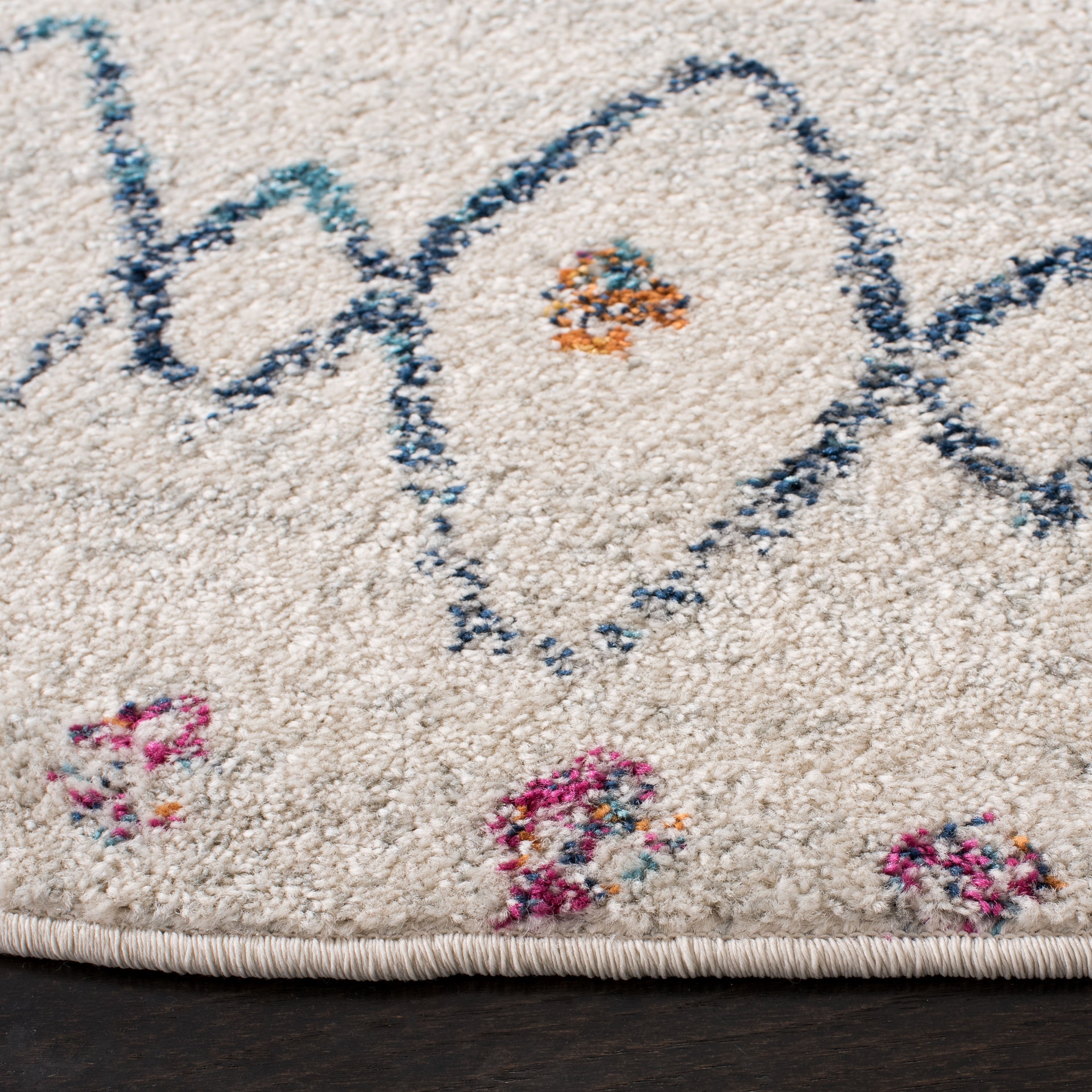 Safavieh MAD798B-7R rugs - View #3