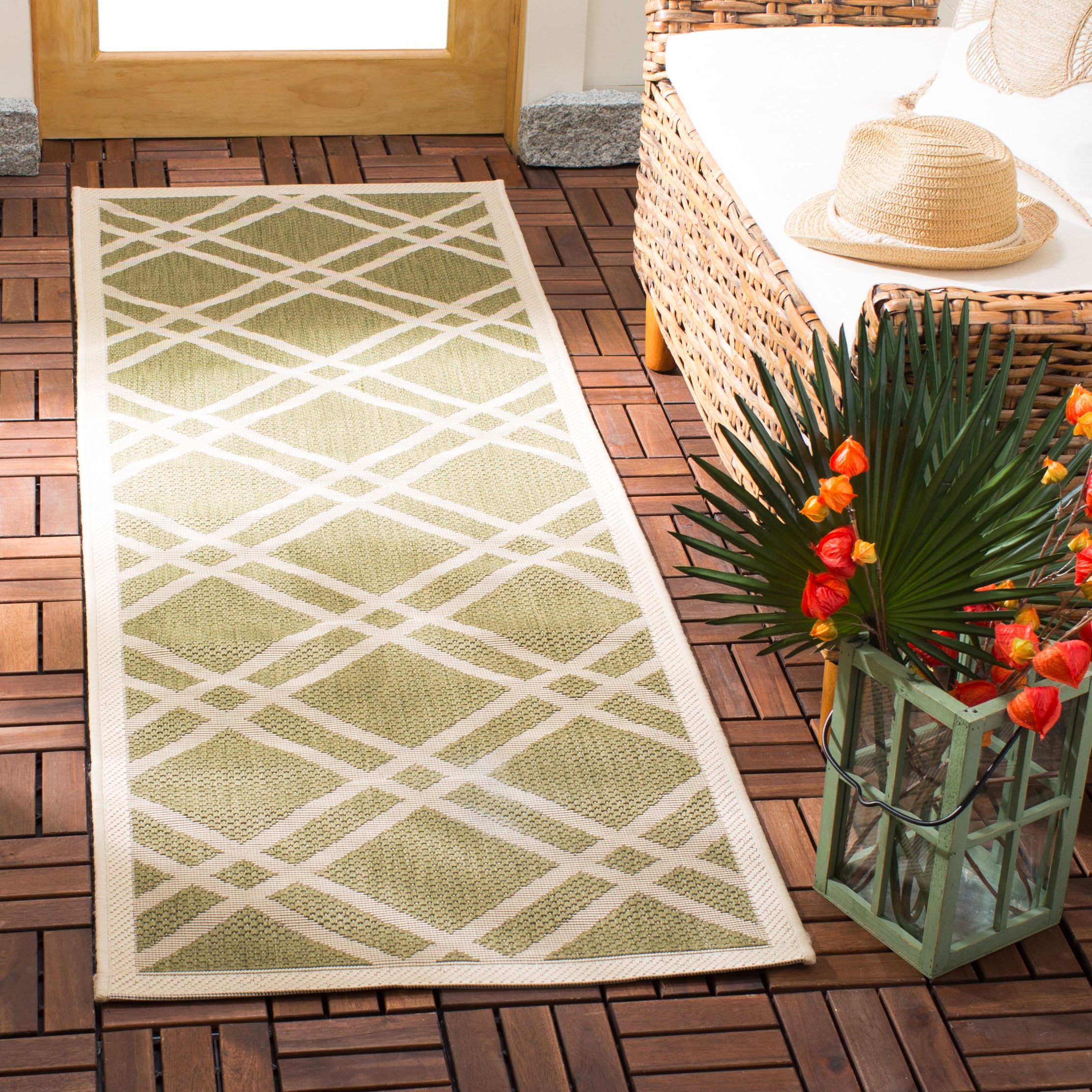 Safavieh - Courtyard Eden 2.3-ft x 6.6-ft Loomed Polypropylene Green/Beige Rectangular Indoor, Ou...