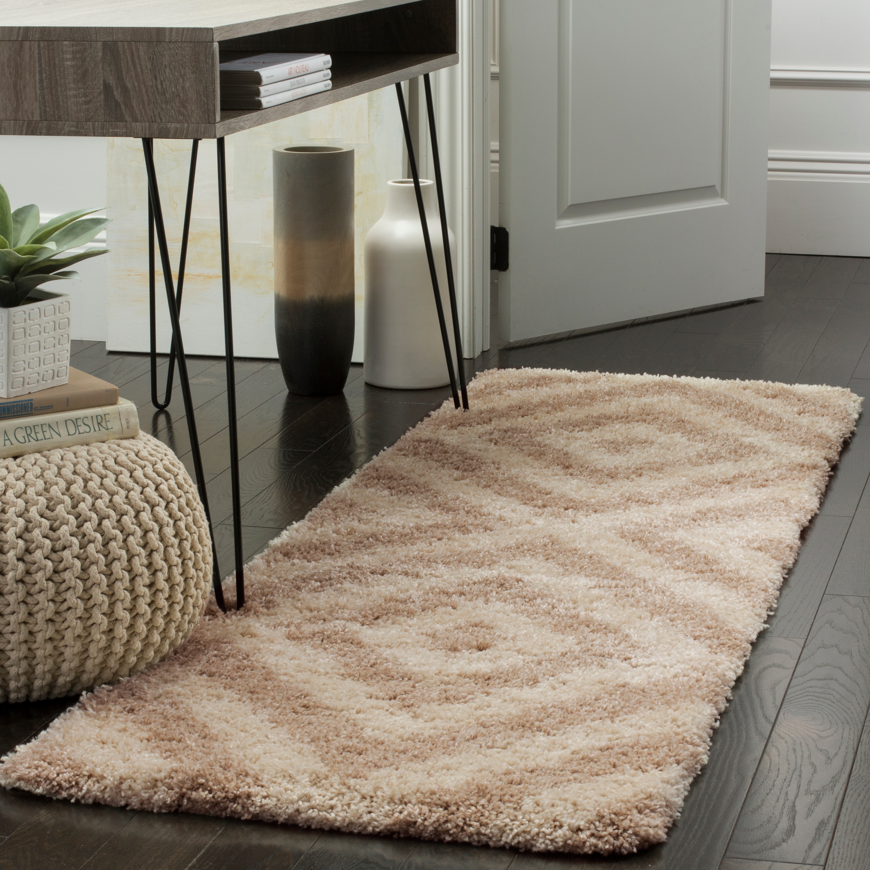 Safavieh PTS217B-27 Portofino Shag 2 x 7 (ft) Loomed Polypropylene Ivory/Beige Rectangular Indoor Geometric Mid-Century Modern Runner rug