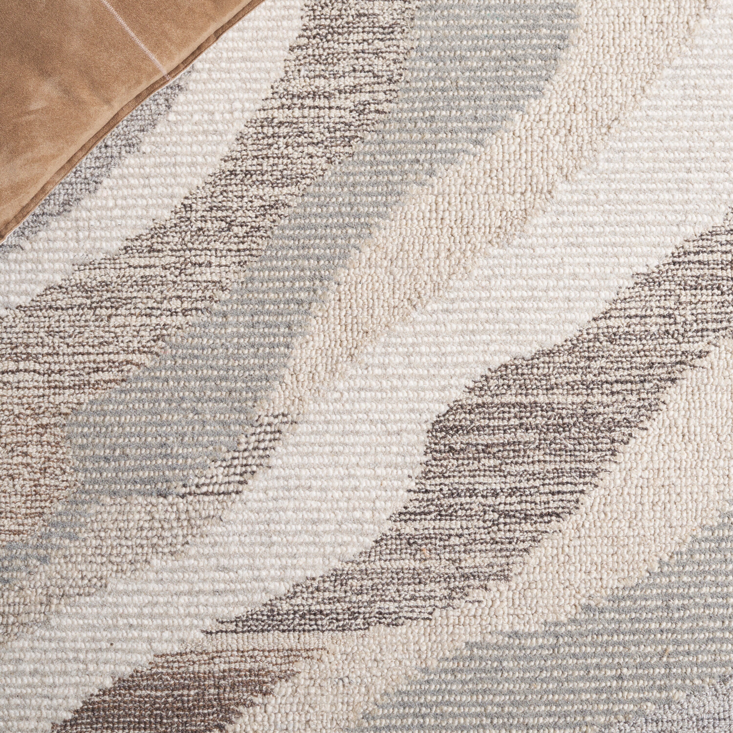 Safavieh EBN529B-4 rugs - View #4