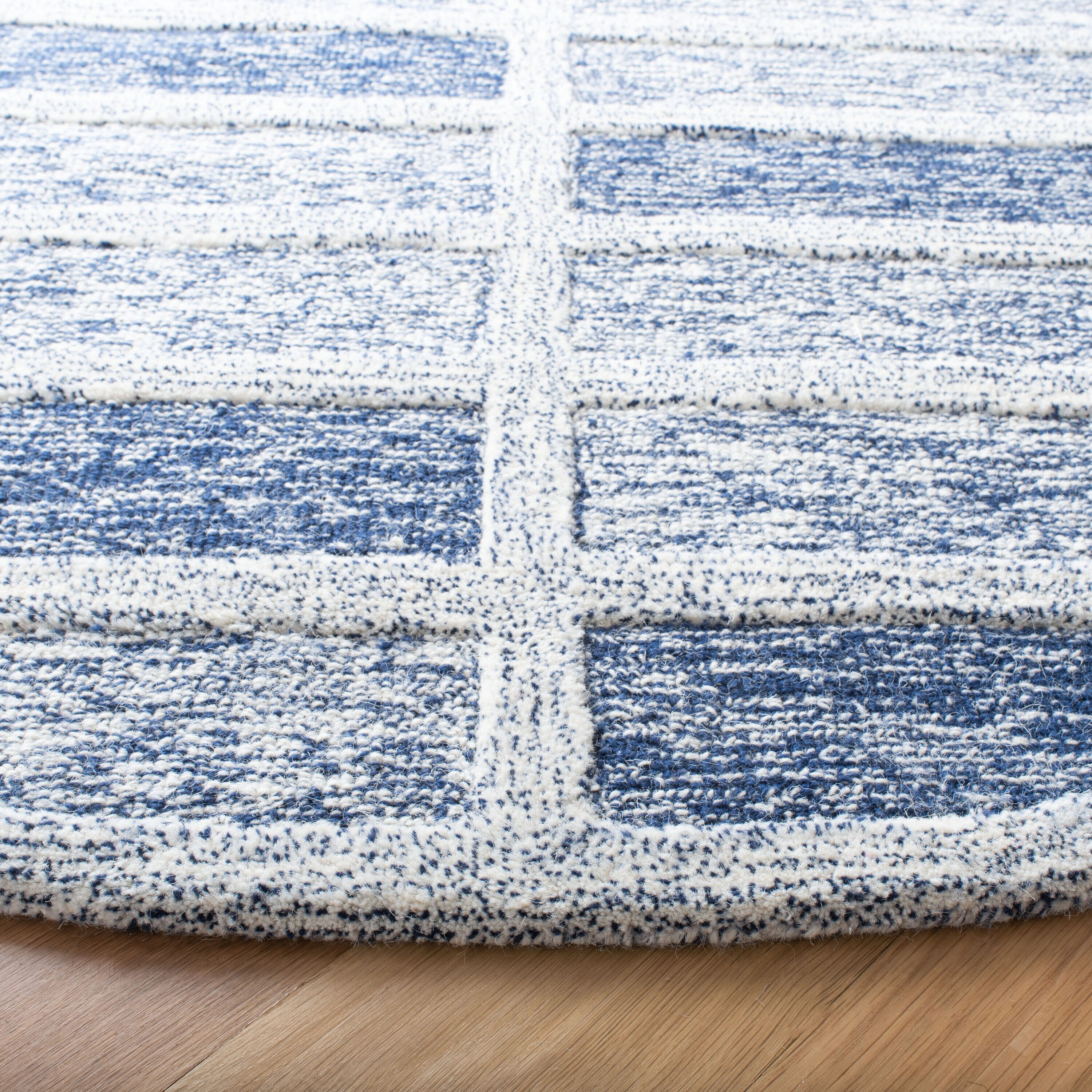 Safavieh CAM732N-6R rugs - View #3