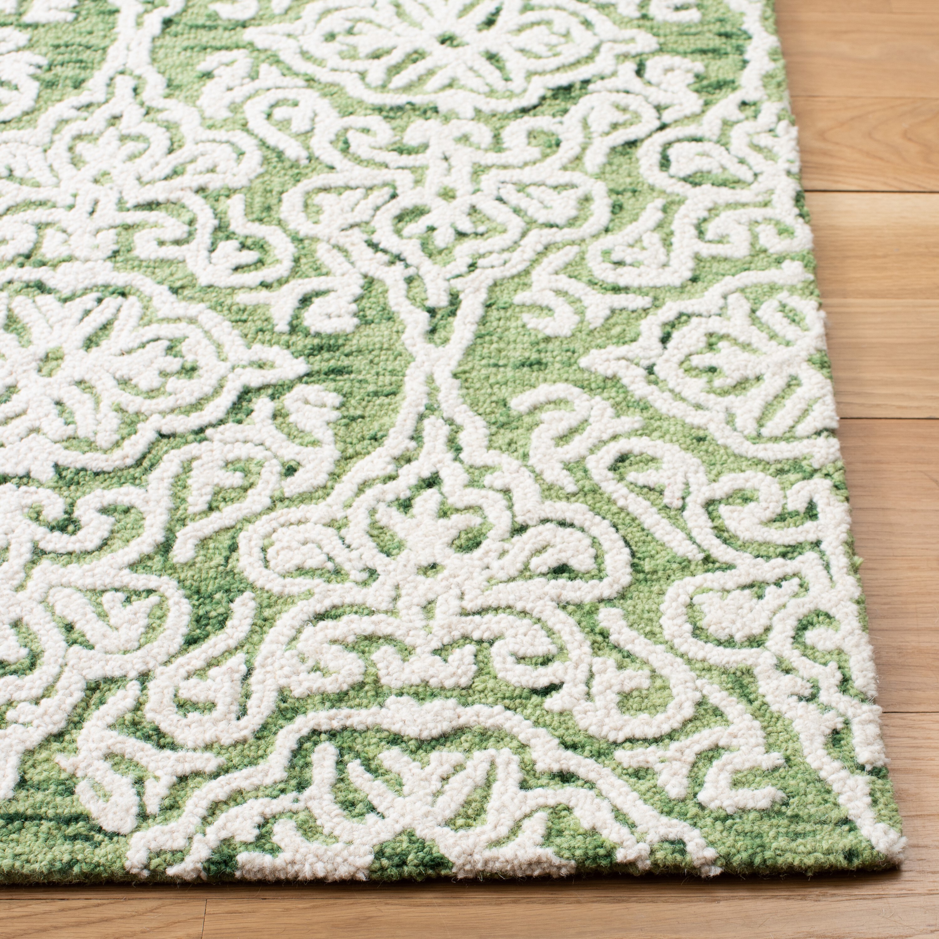 Safavieh BLM112Y-2 rugs - View #3