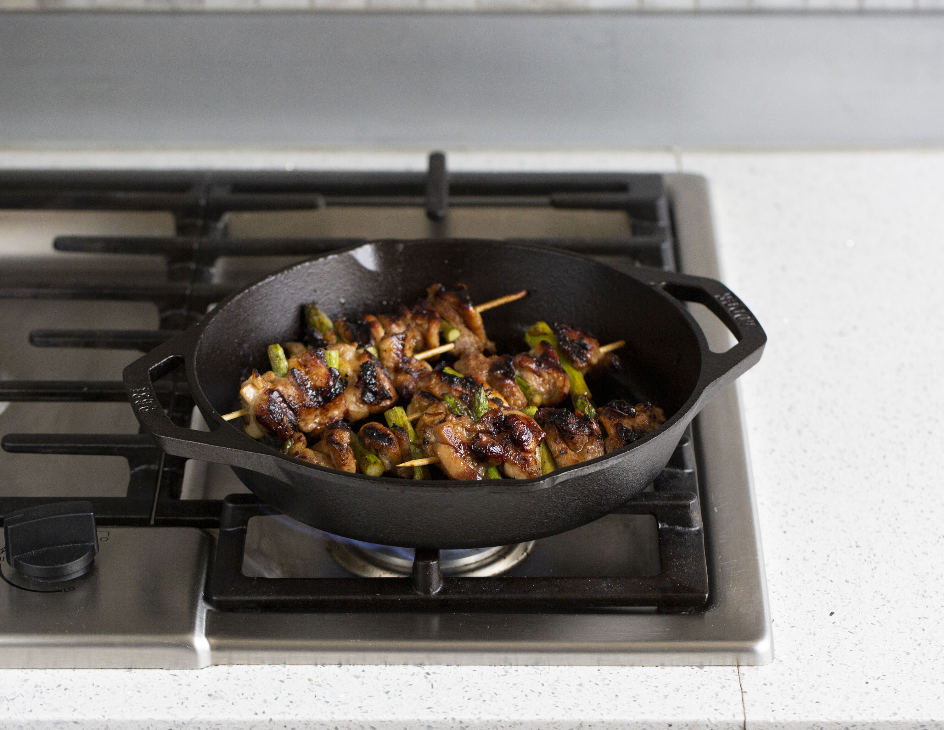 Lodge Cast Iron L8GPL Grill-Toppers - View #4